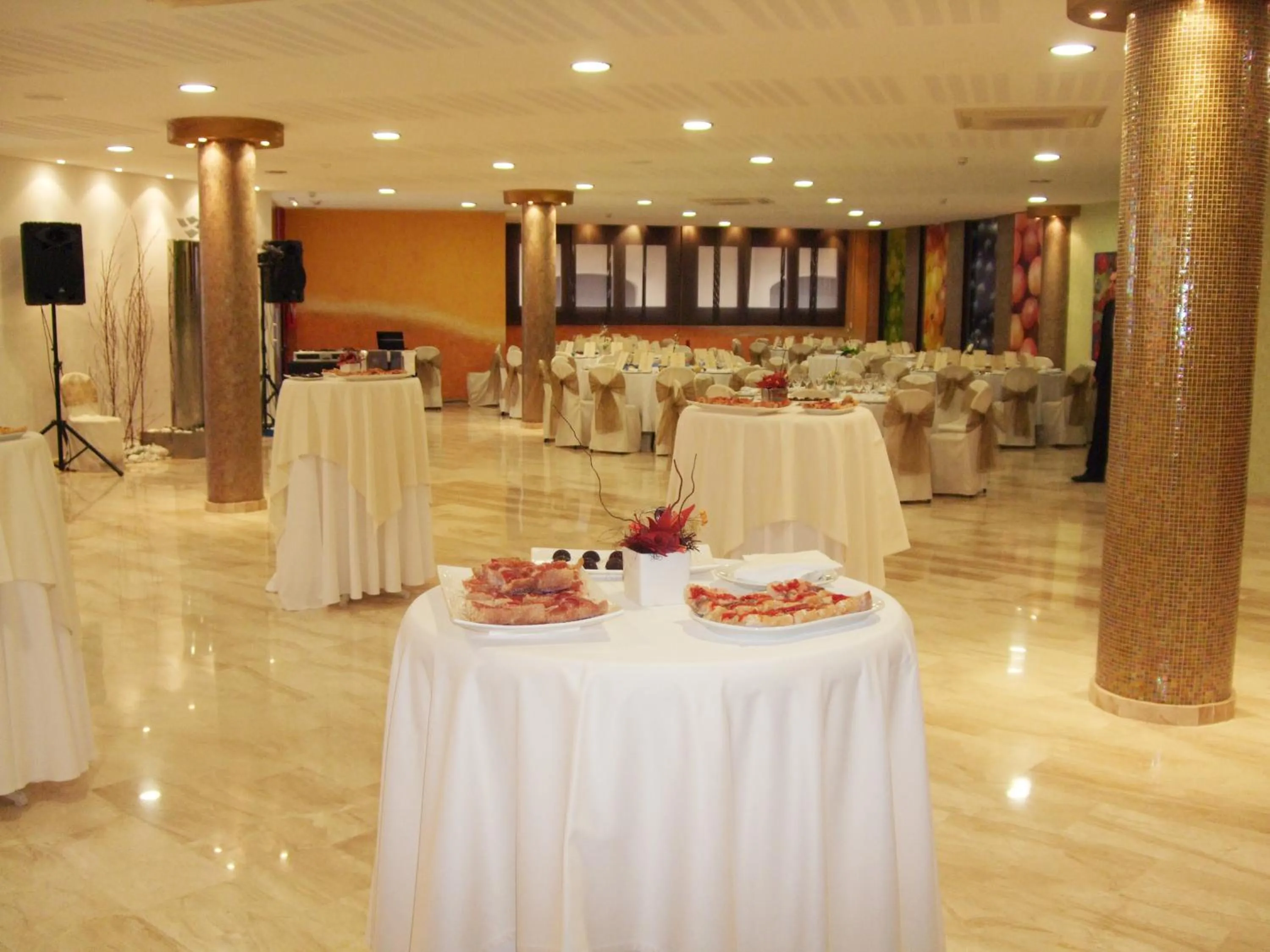 Lounge or bar in Hotel Fonda Neus