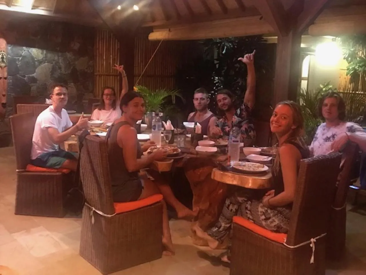 Restaurant/places to eat in Ekas Surf Resort & Surf Camp