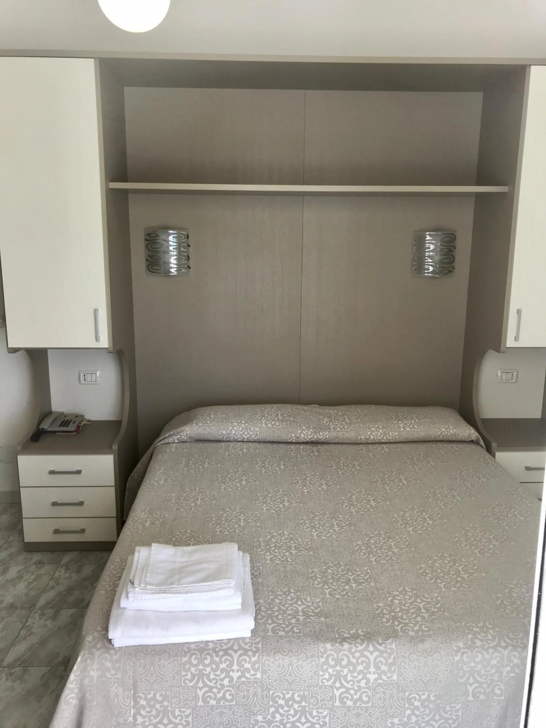 Bed in Hotel Rivamare