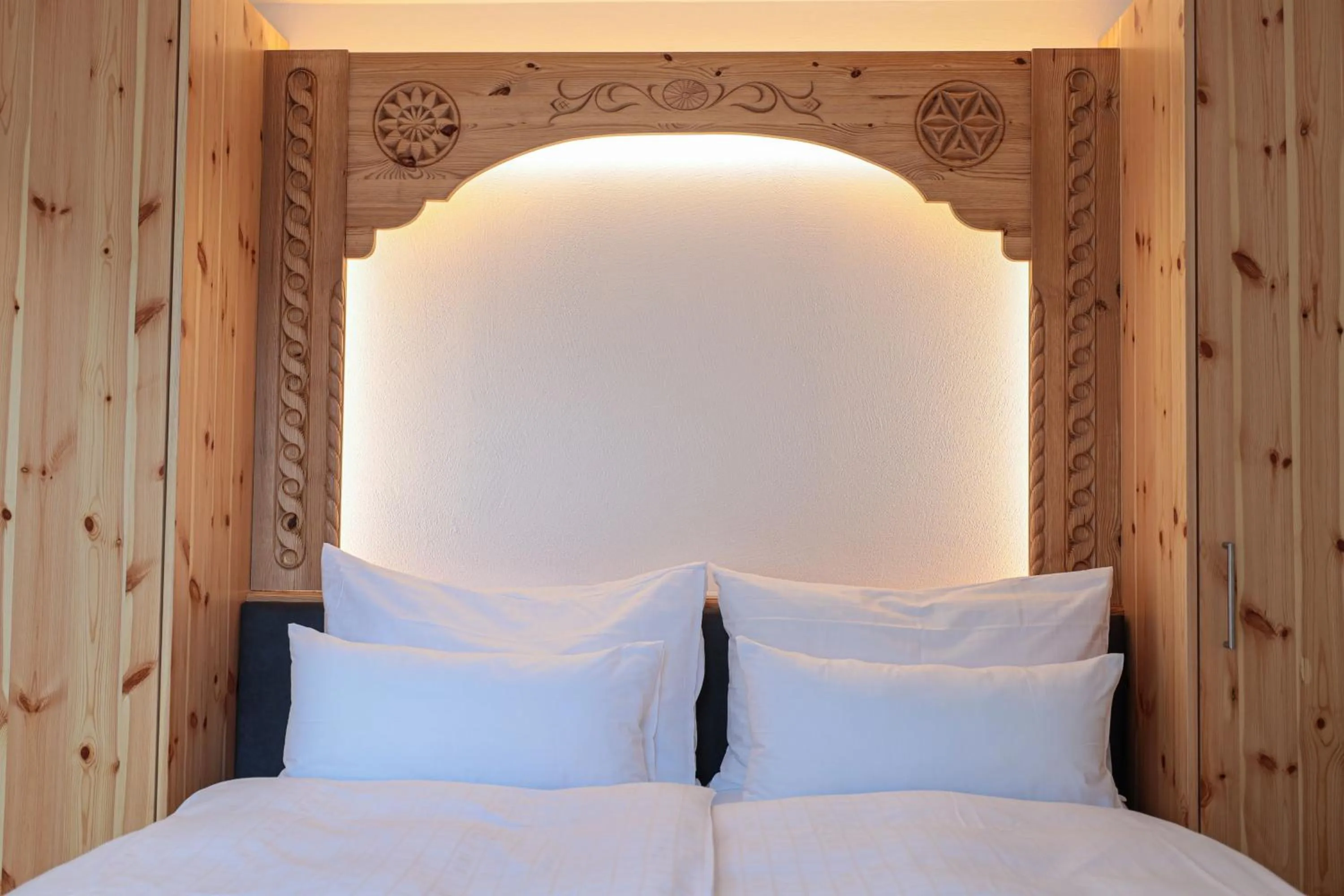 Bed in Hotel Sonnenhalde, Arosa