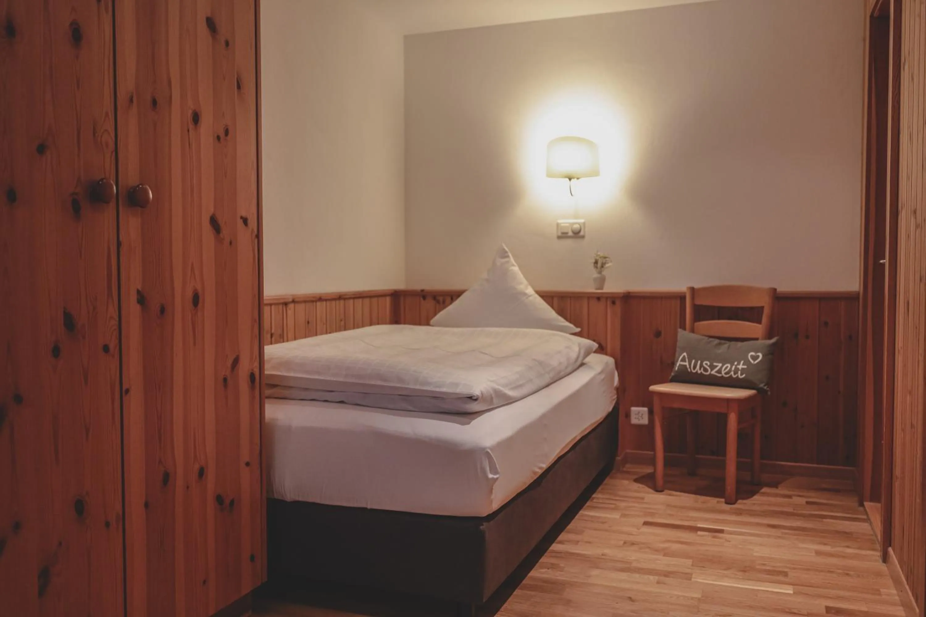 Bed in Hotel Sonnenhalde, Arosa