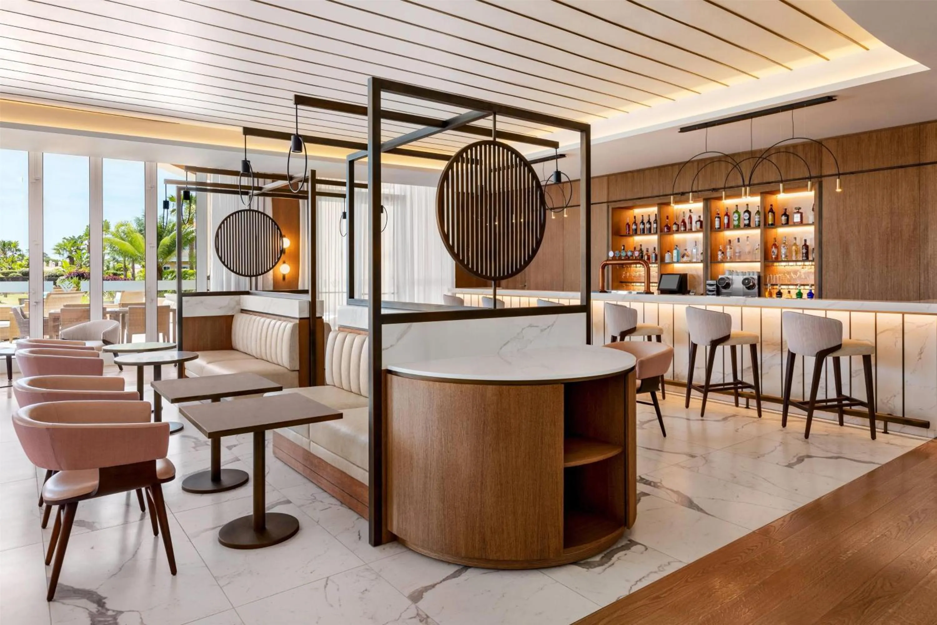 Lounge or bar in Wyndham Grand Algarve