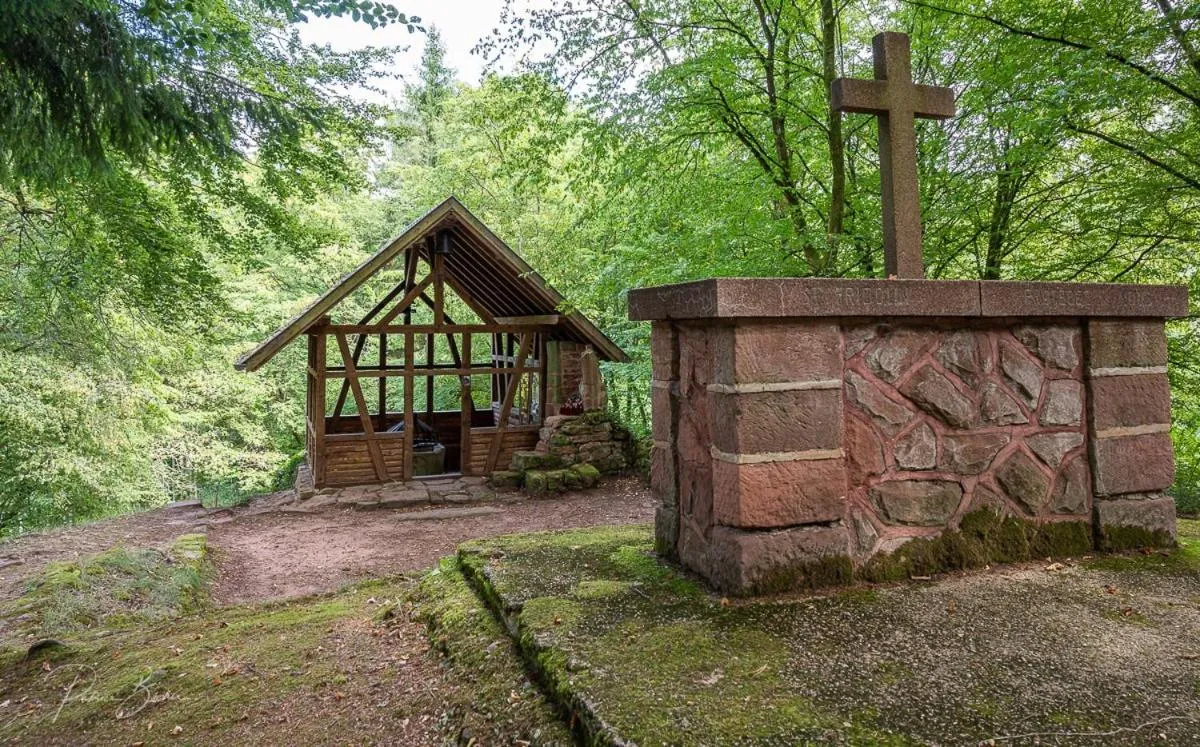 Hiking in Logis Hôtel Notre-Dame - restaurant ouvert midi et soir sauf dimanche soir
