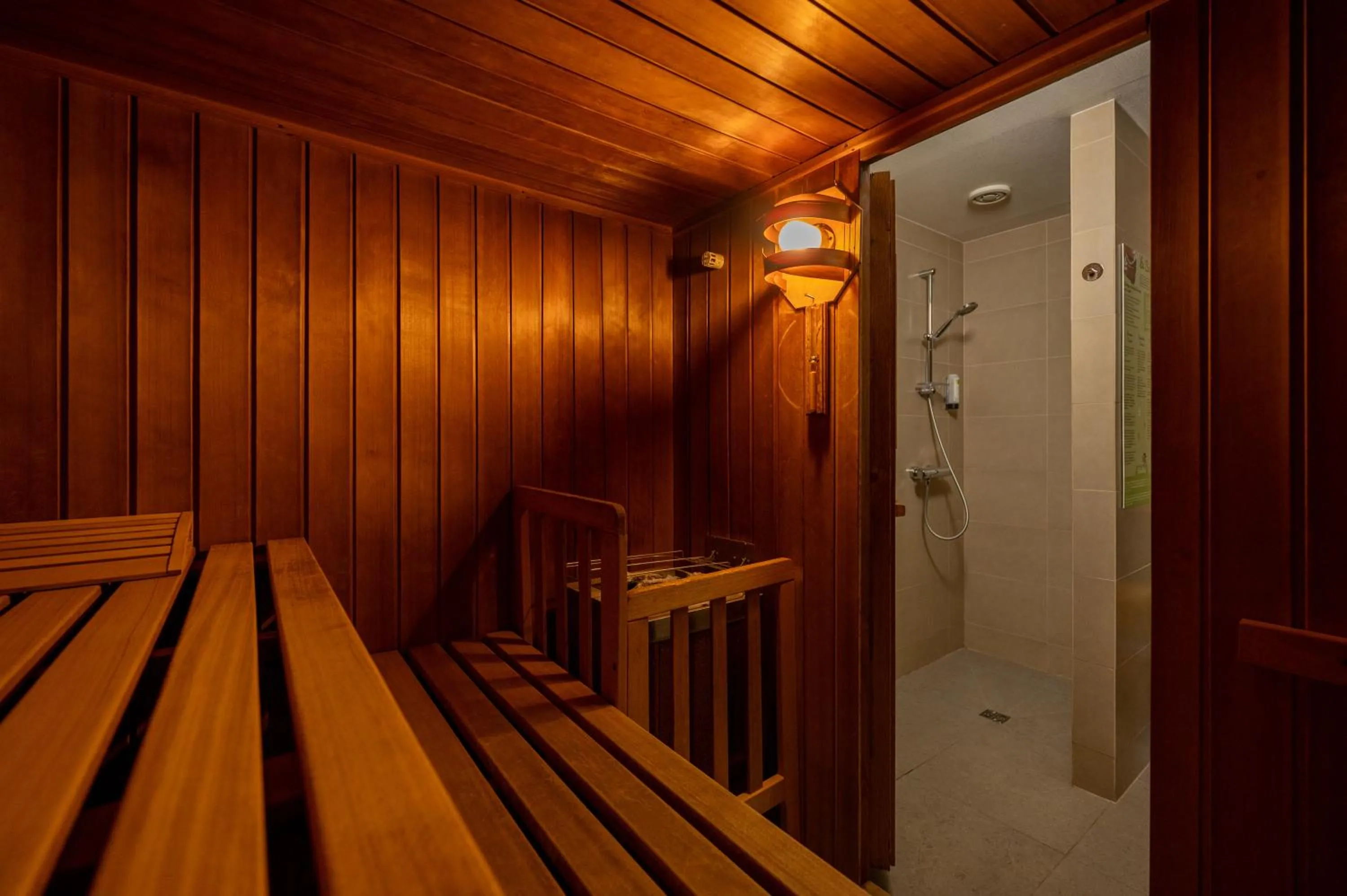 Sauna in Logis Hôtel Notre-Dame - restaurant ouvert midi et soir sauf dimanche soir