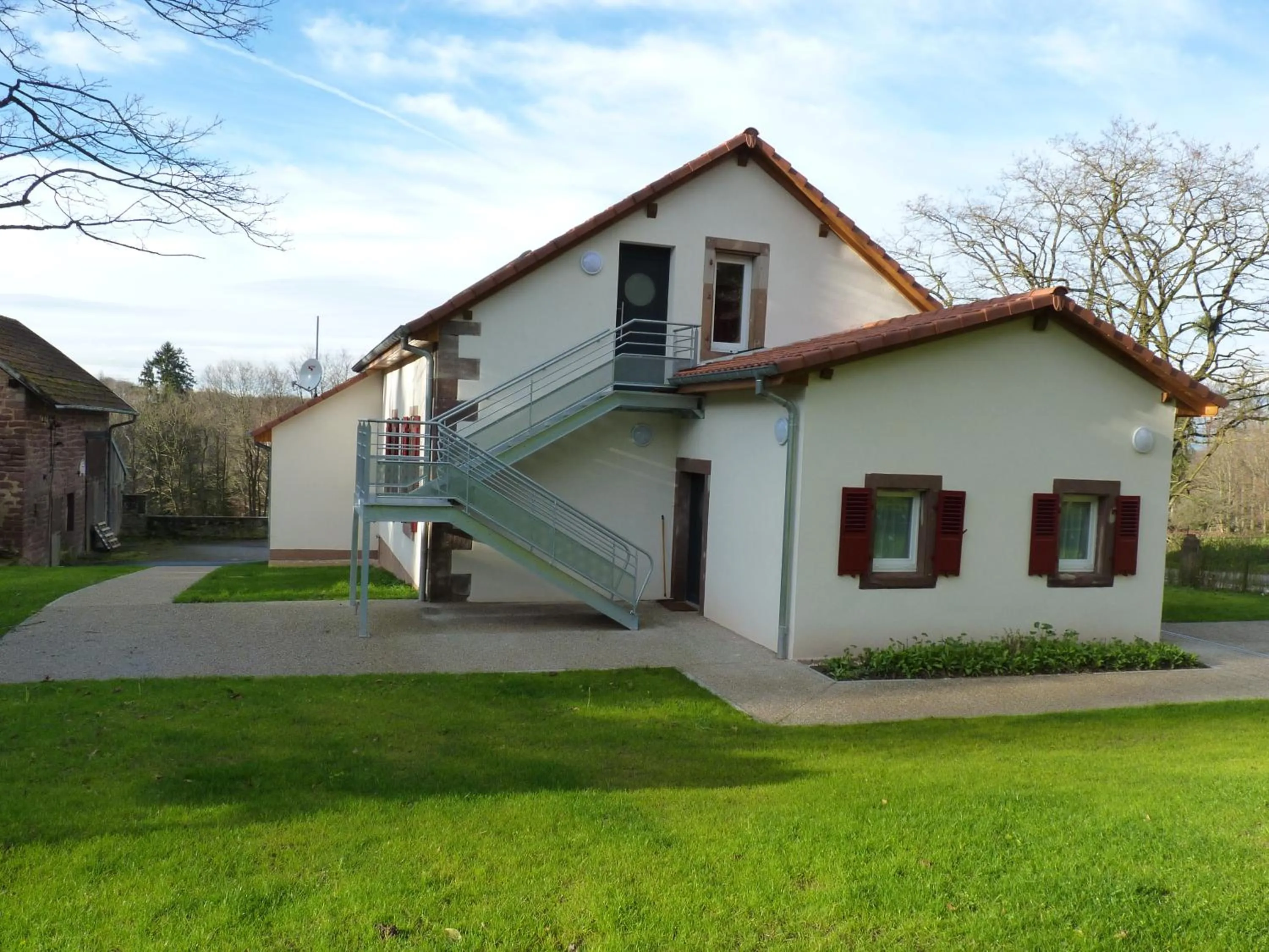 Property building in Logis Hôtel Notre-Dame - restaurant ouvert midi et soir sauf dimanche soir