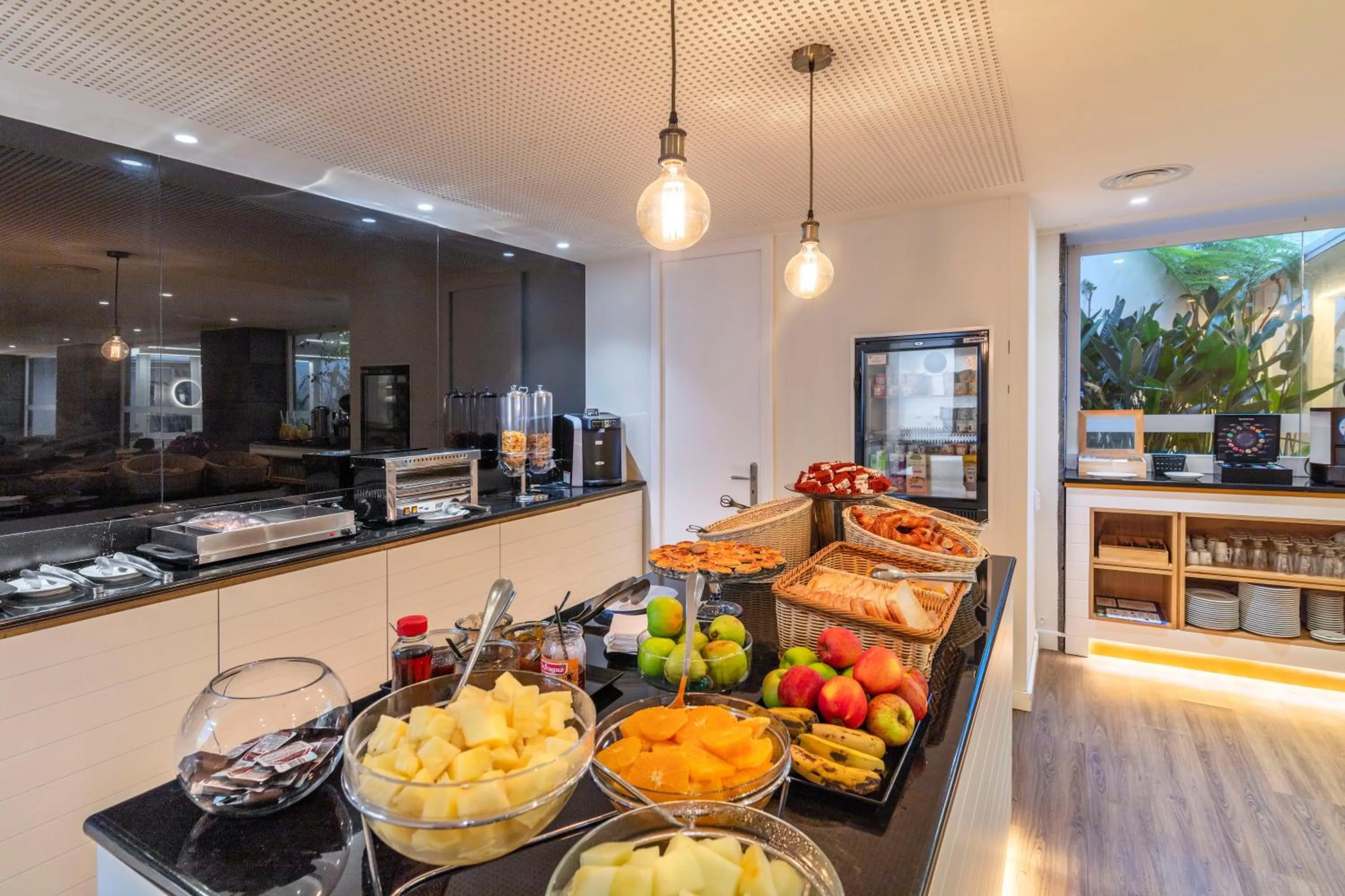 Breakfast in Hotel Gaivota Azores