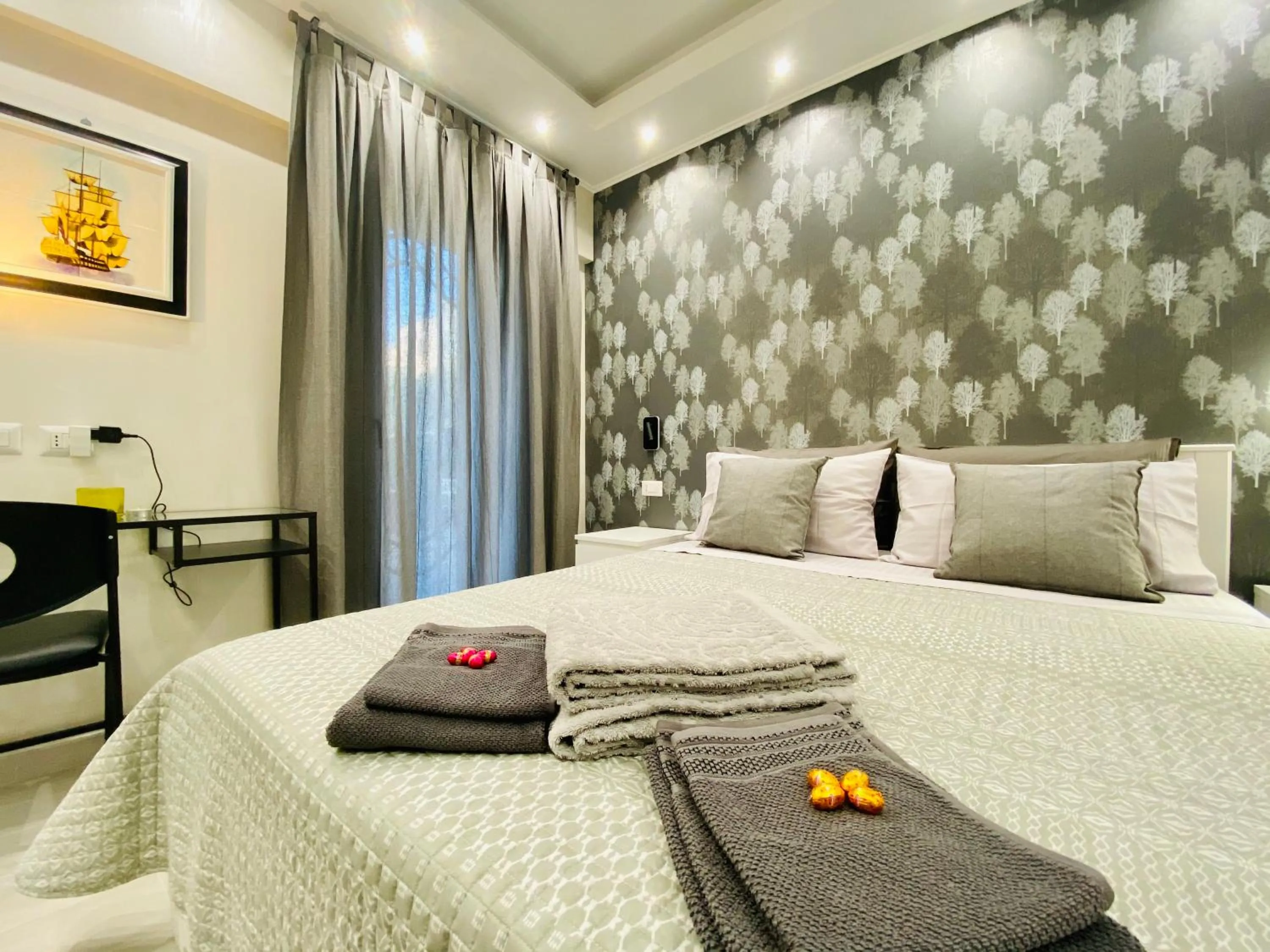 Bedroom, Bed in Olympic Suite Roma