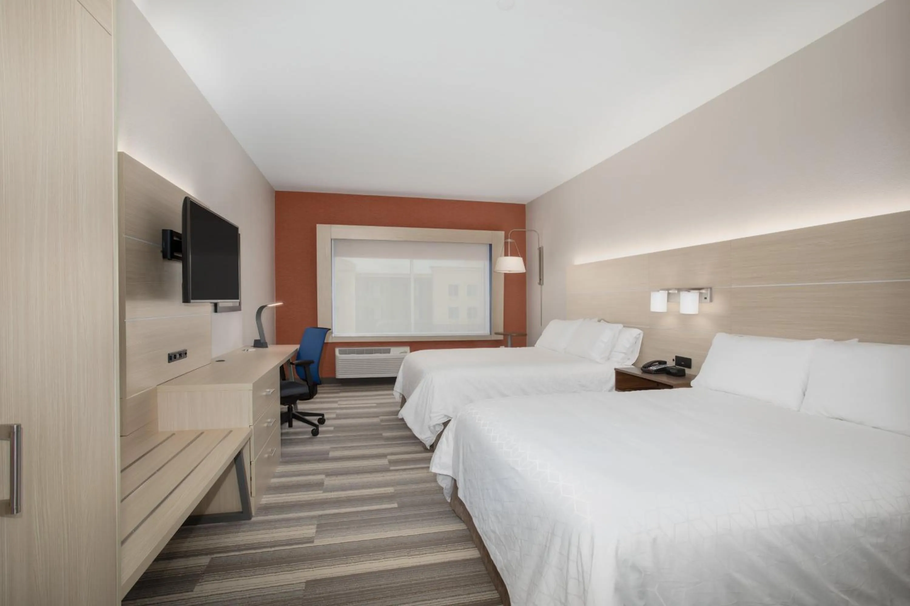 Photo of the whole room, Bed in Holiday Inn Express & Suites - Denver NE - Brighton by IHG