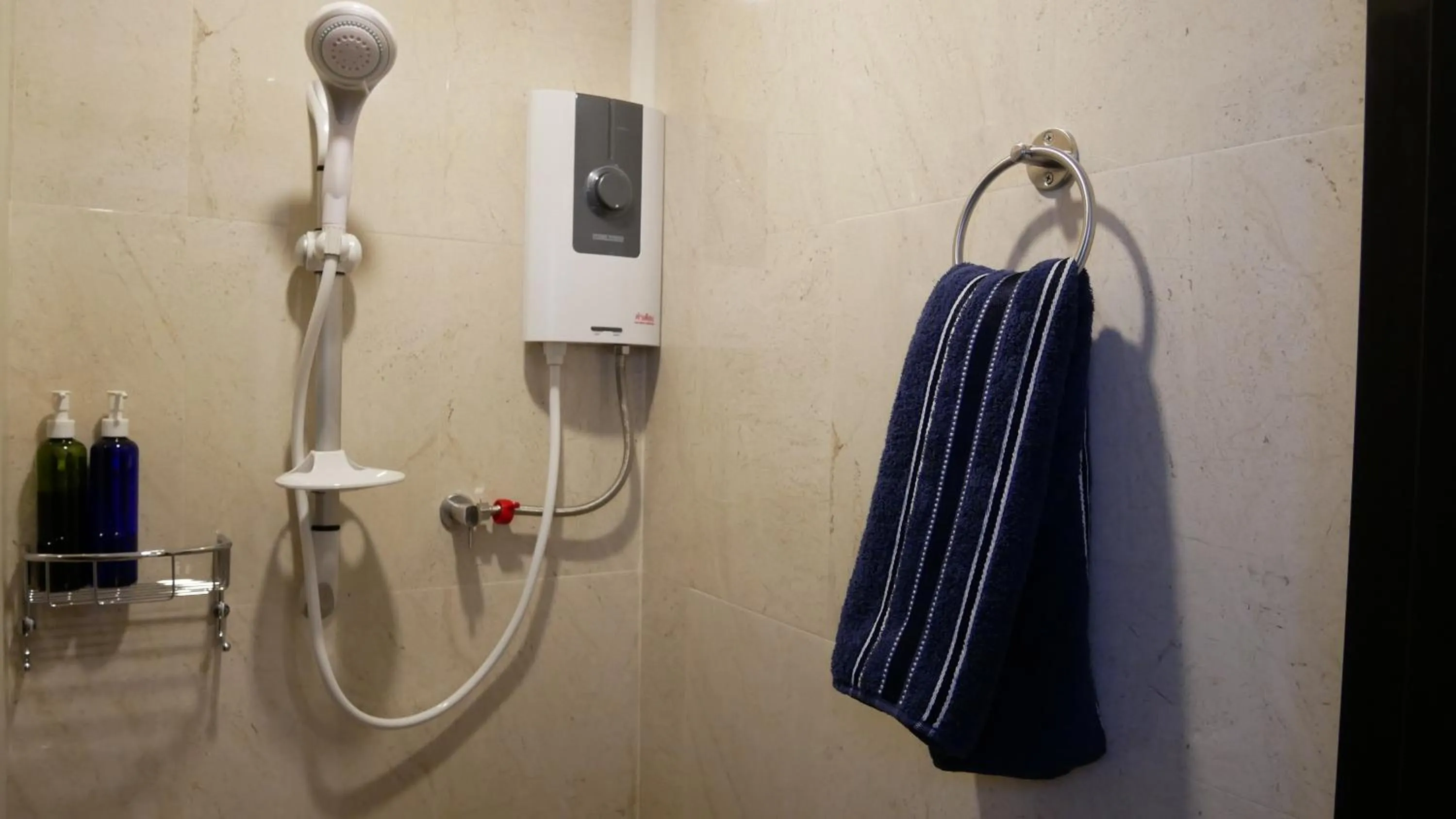 Shower in NP House Pratunam