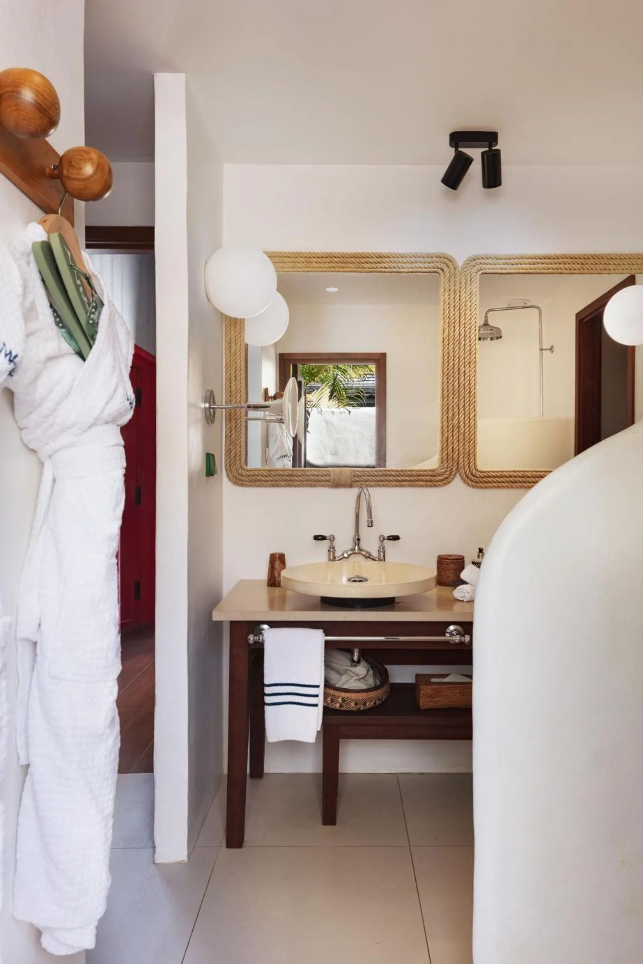 Bathroom in Hotel Manapany