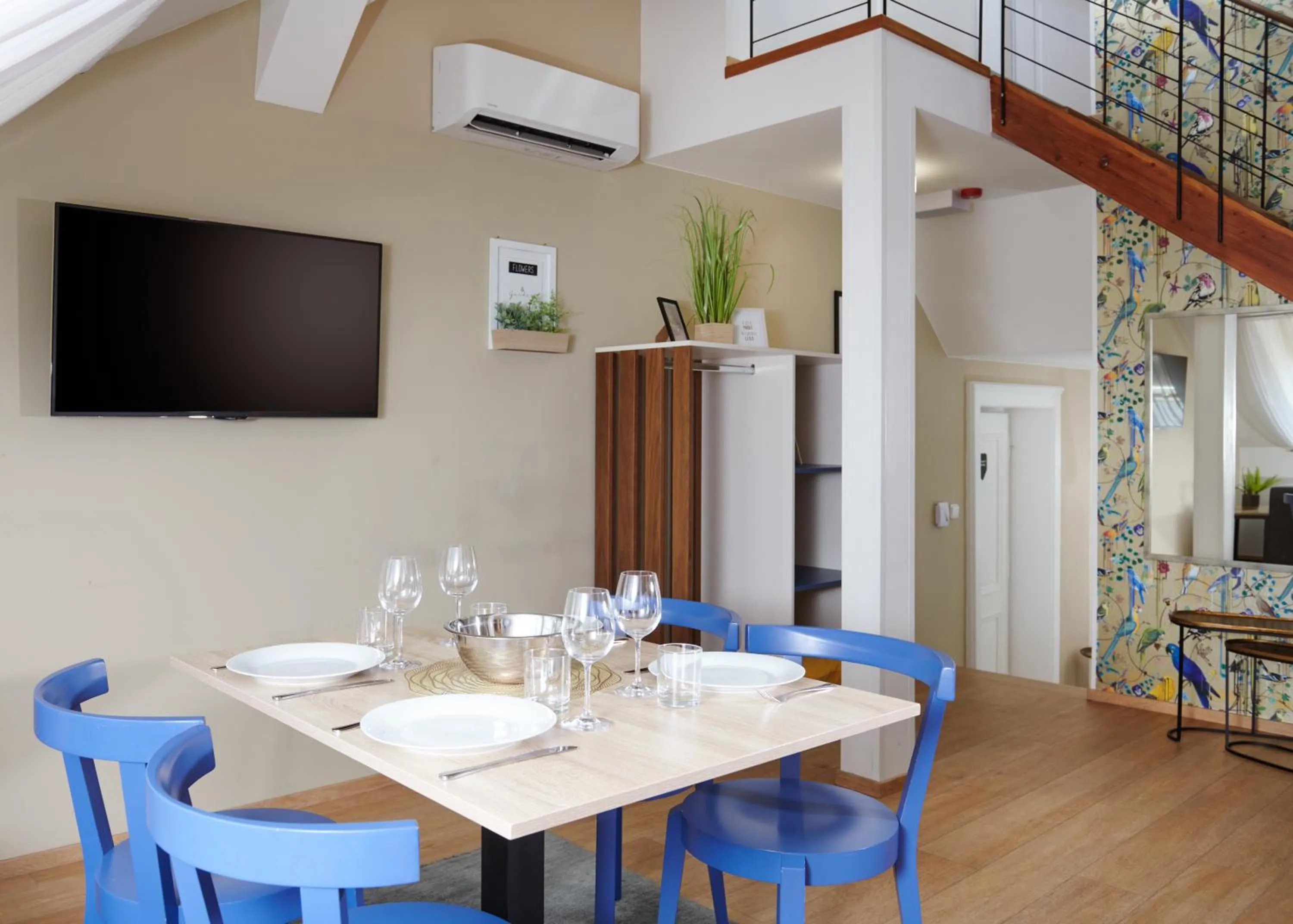 kitchen in City Nest Apartments by Adrez