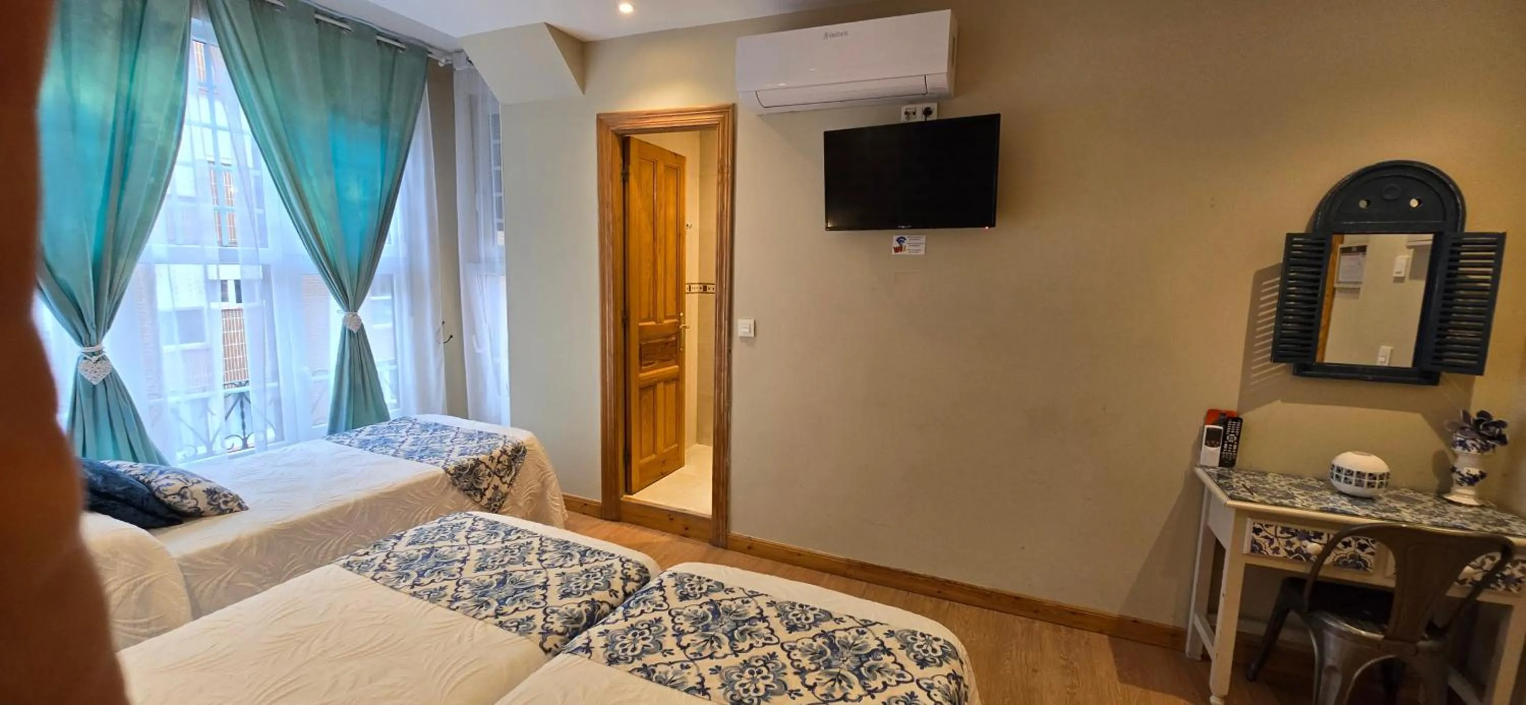 Bed in Hosteria Villa de Castro