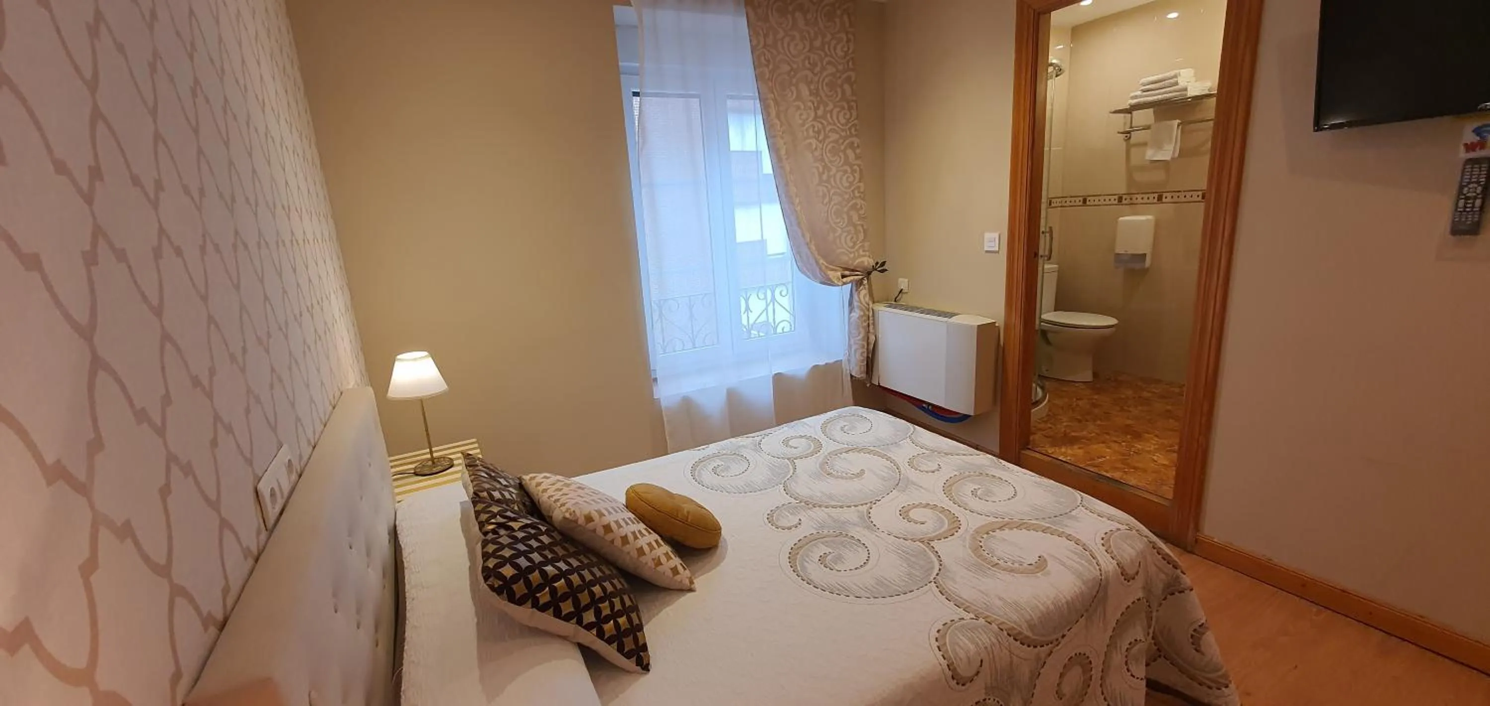 Bedroom, Bed in Hosteria Villa de Castro