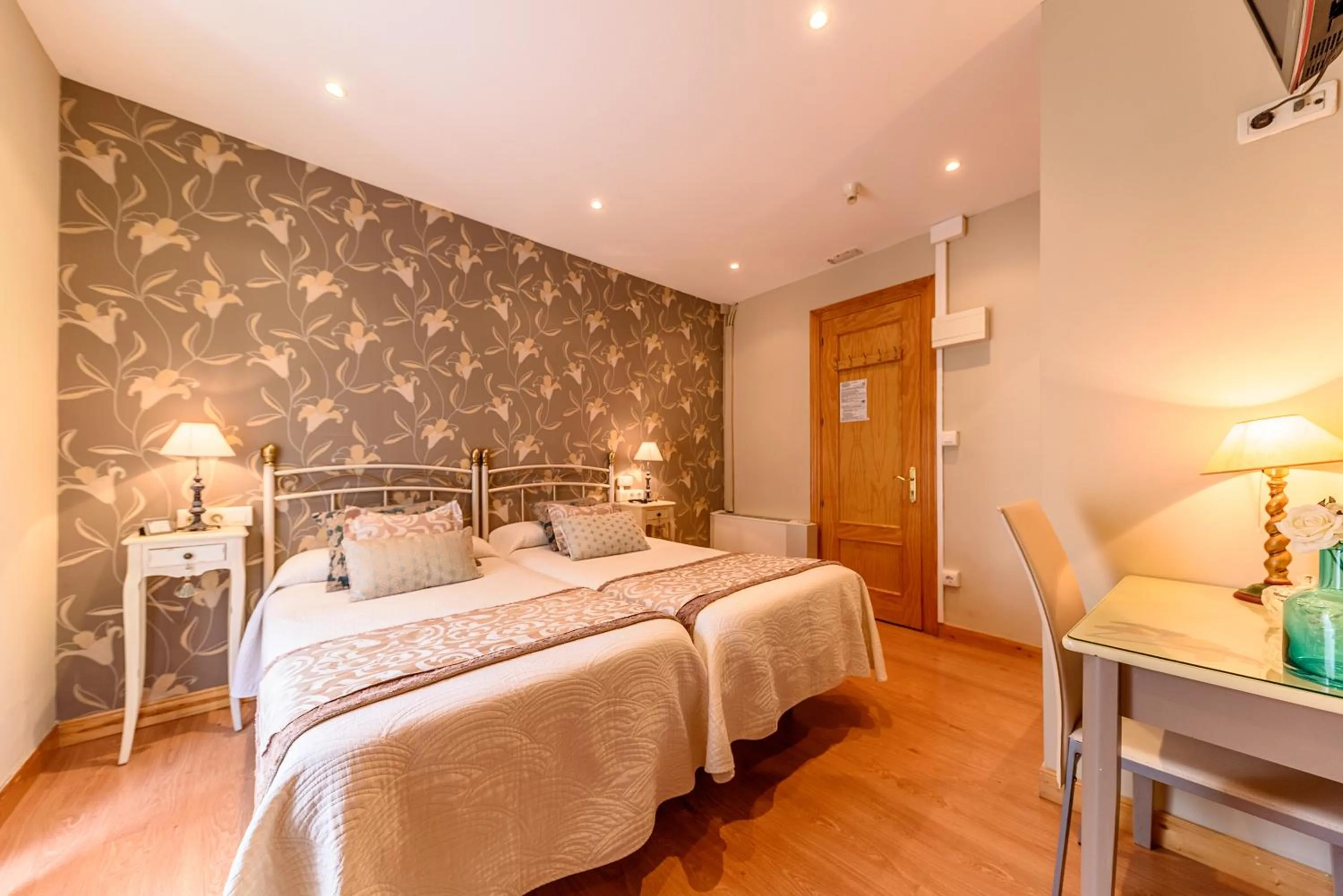 Bed in Hosteria Villa de Castro