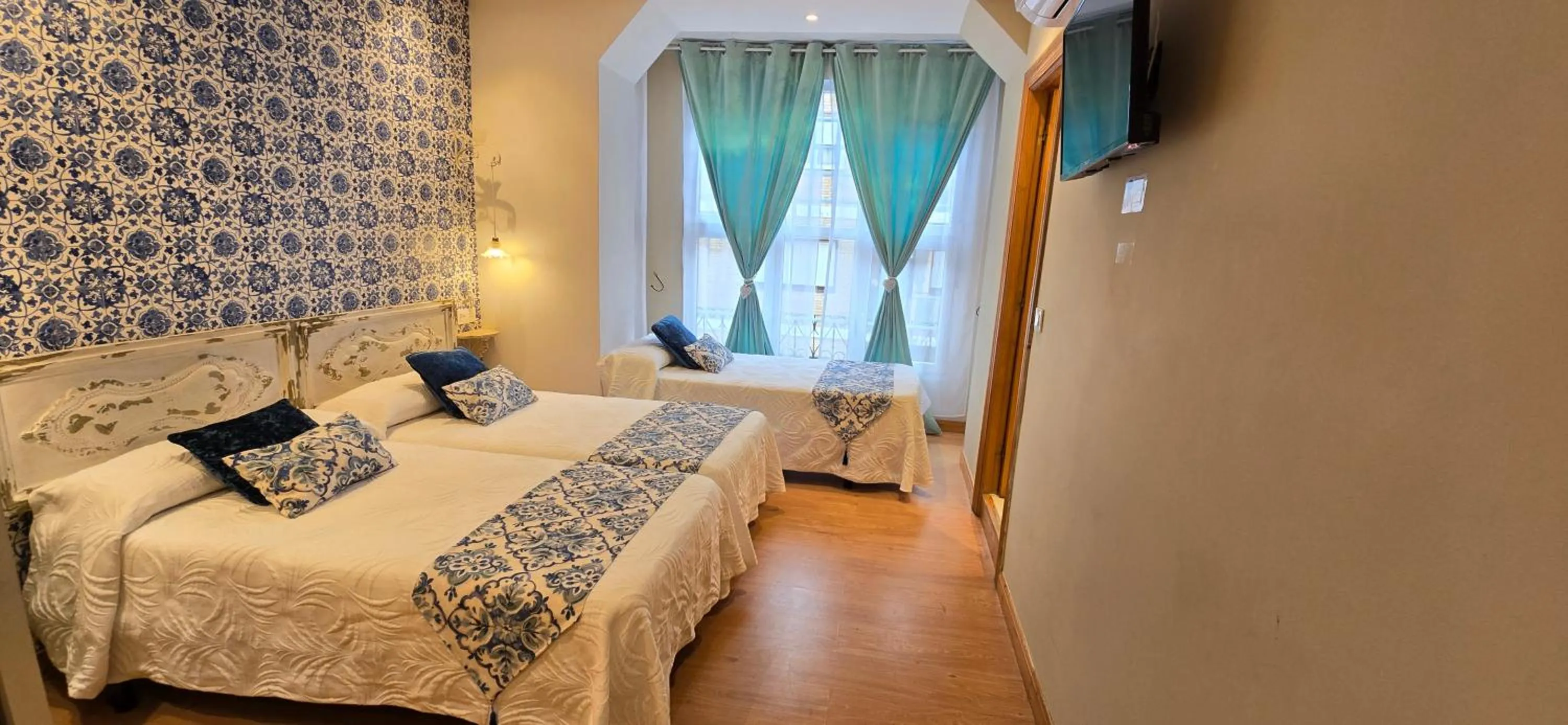 Bed in Hosteria Villa de Castro