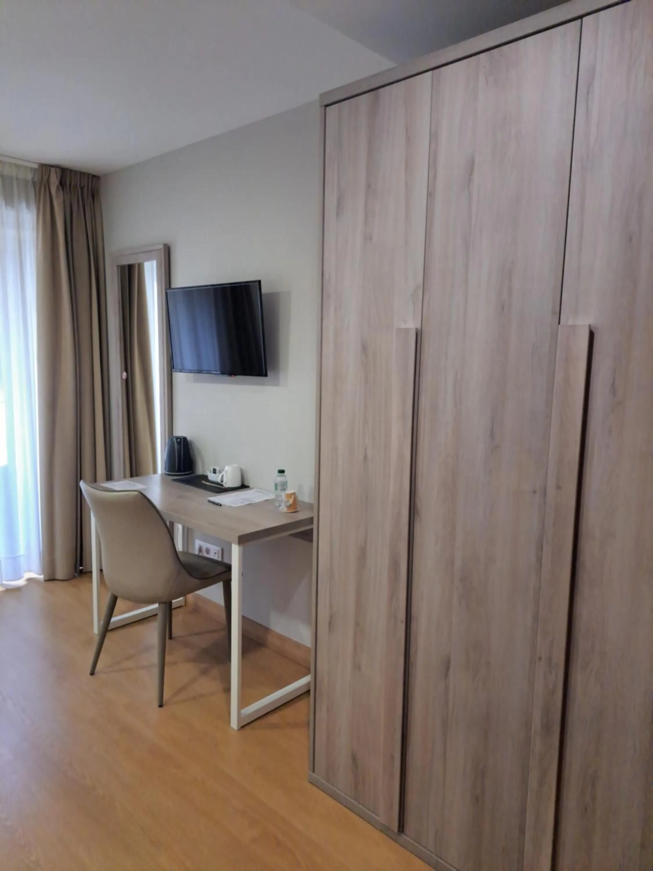 TV and multimedia in Hotel Roquiño