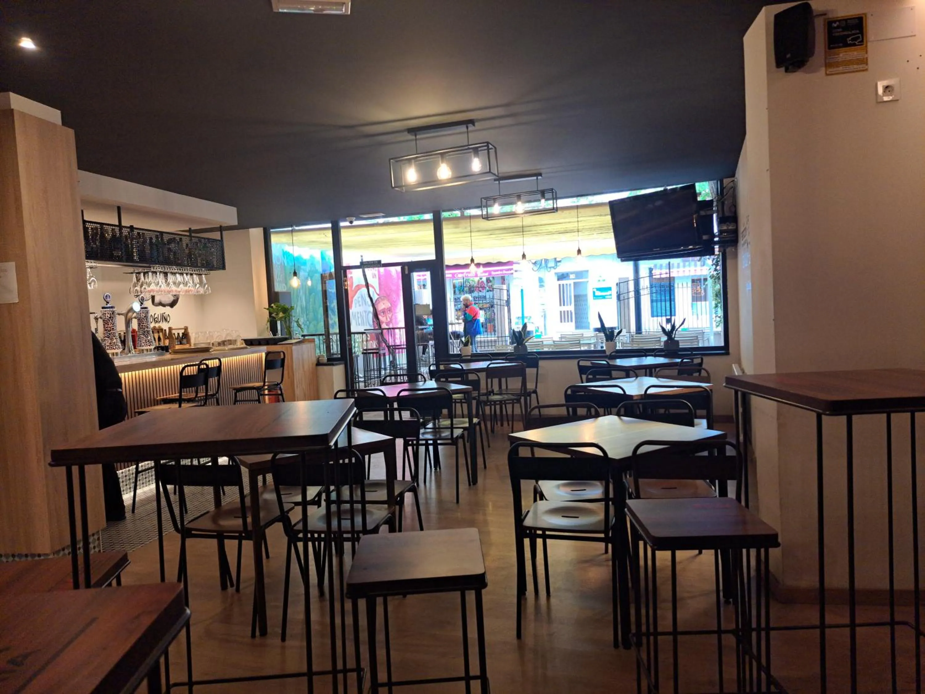 Restaurant/places to eat in Hotel Roquiño