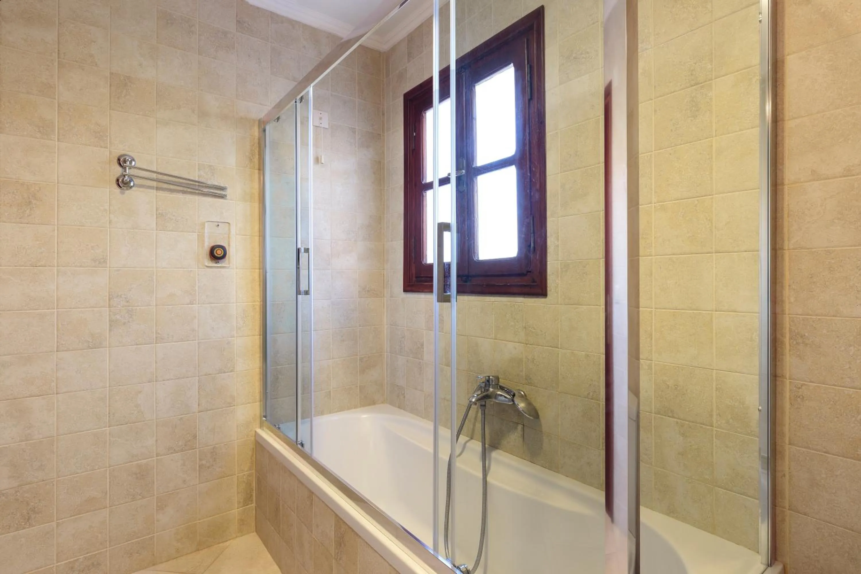 Toilet in Opera House Hotel