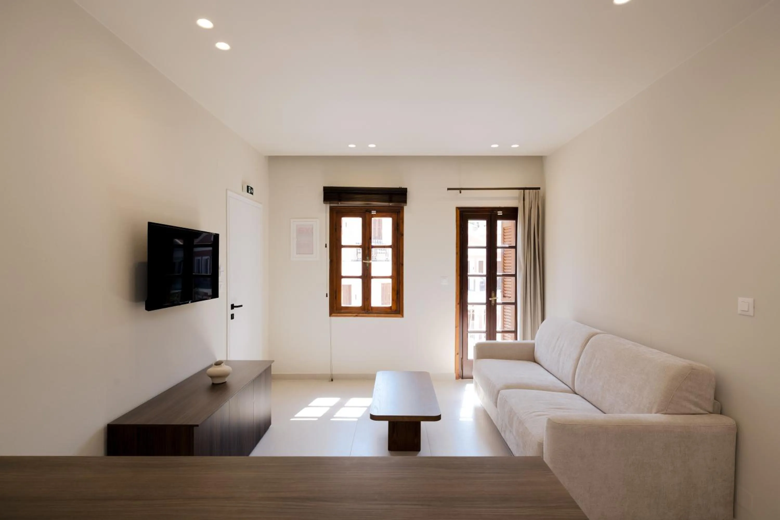 TV and multimedia in Opera House Hotel