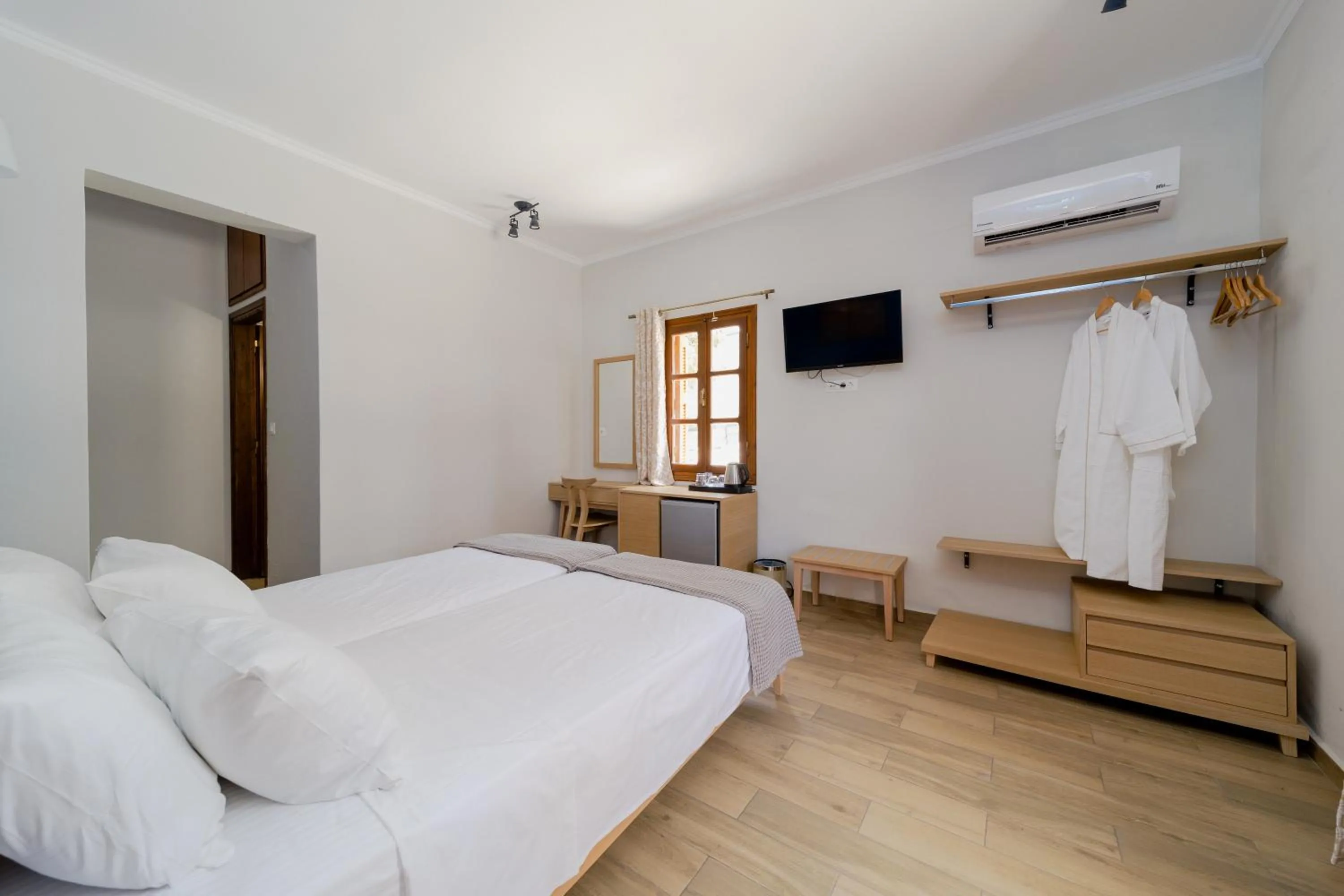 Bed in Opera House Hotel