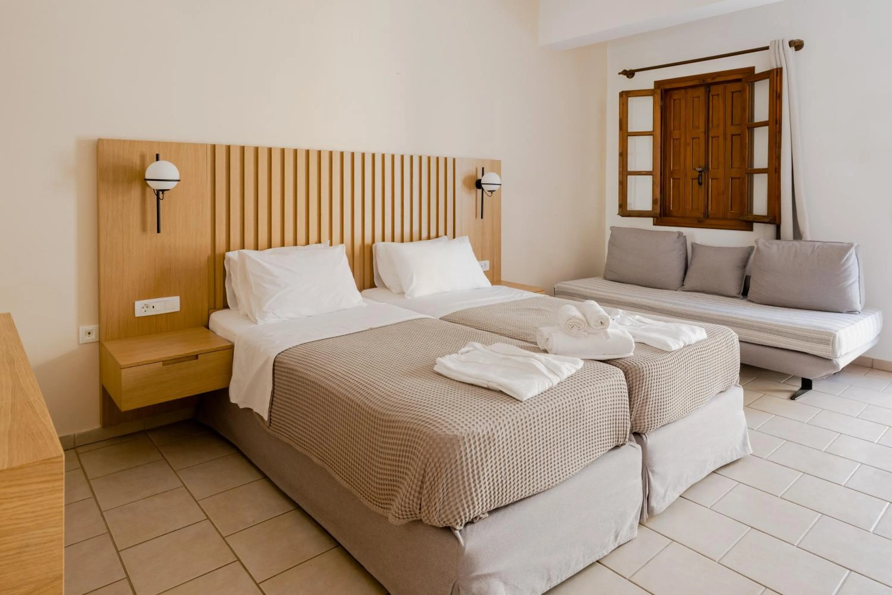 Bed in Opera House Hotel