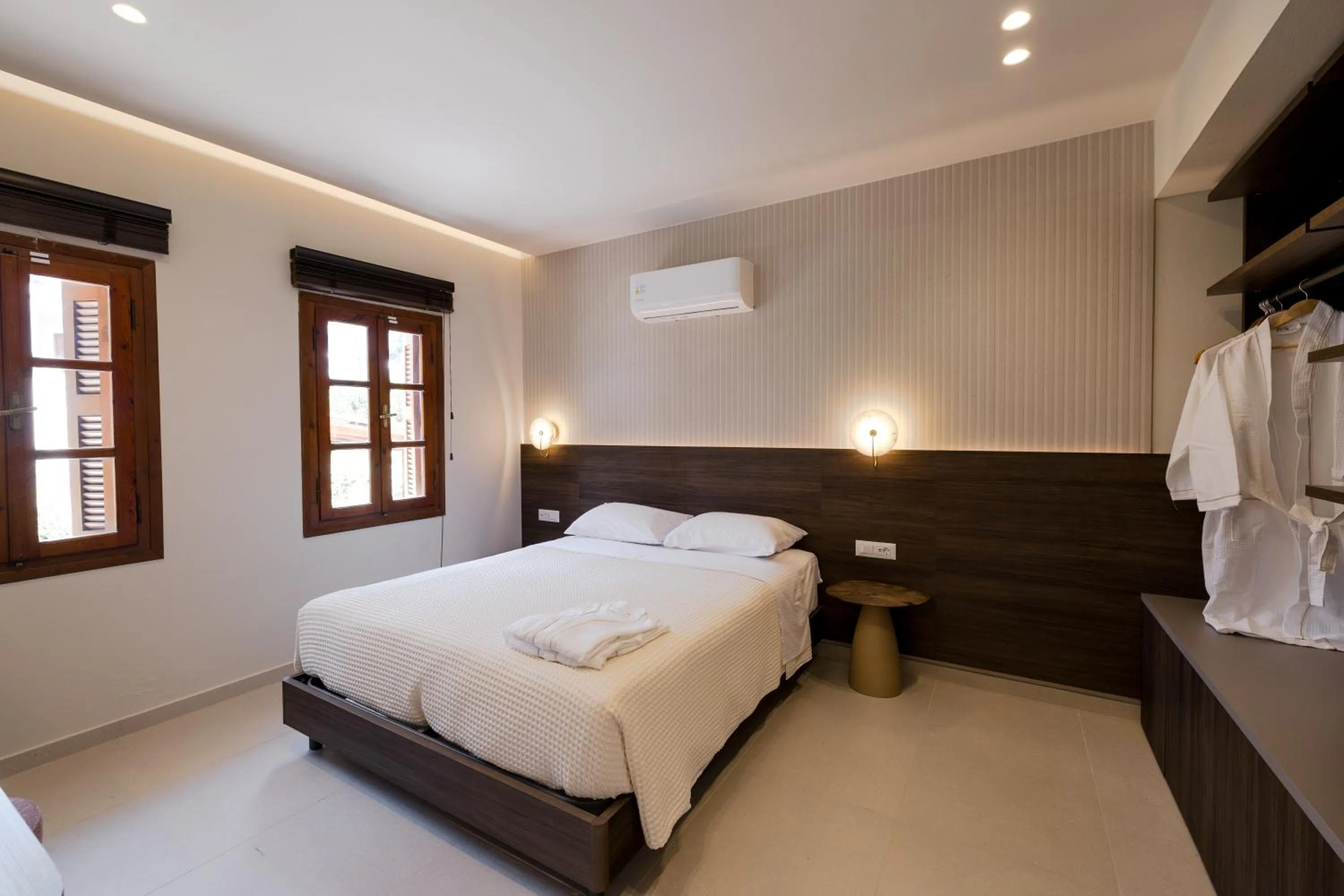 Bed in Opera House Hotel