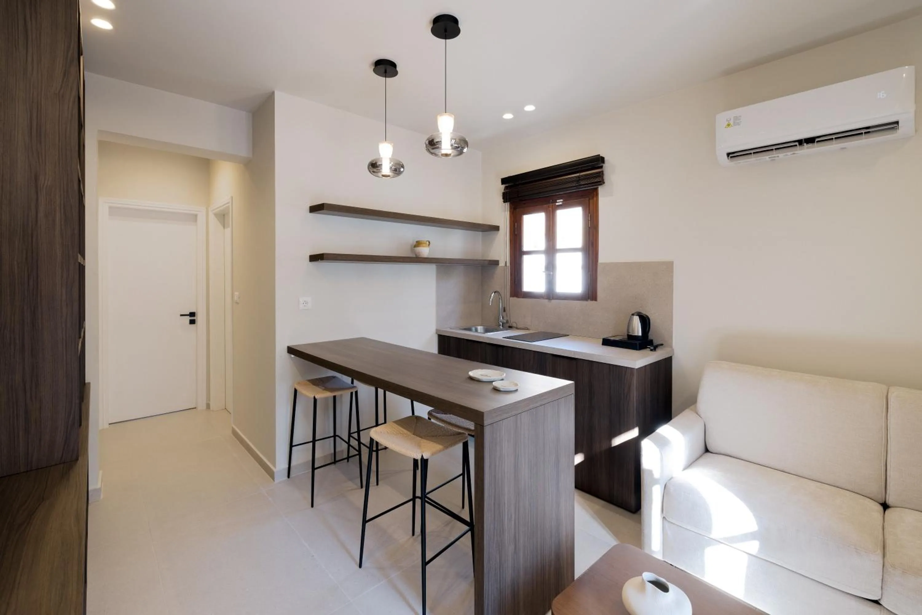 Kitchen or kitchenette in Opera House Hotel