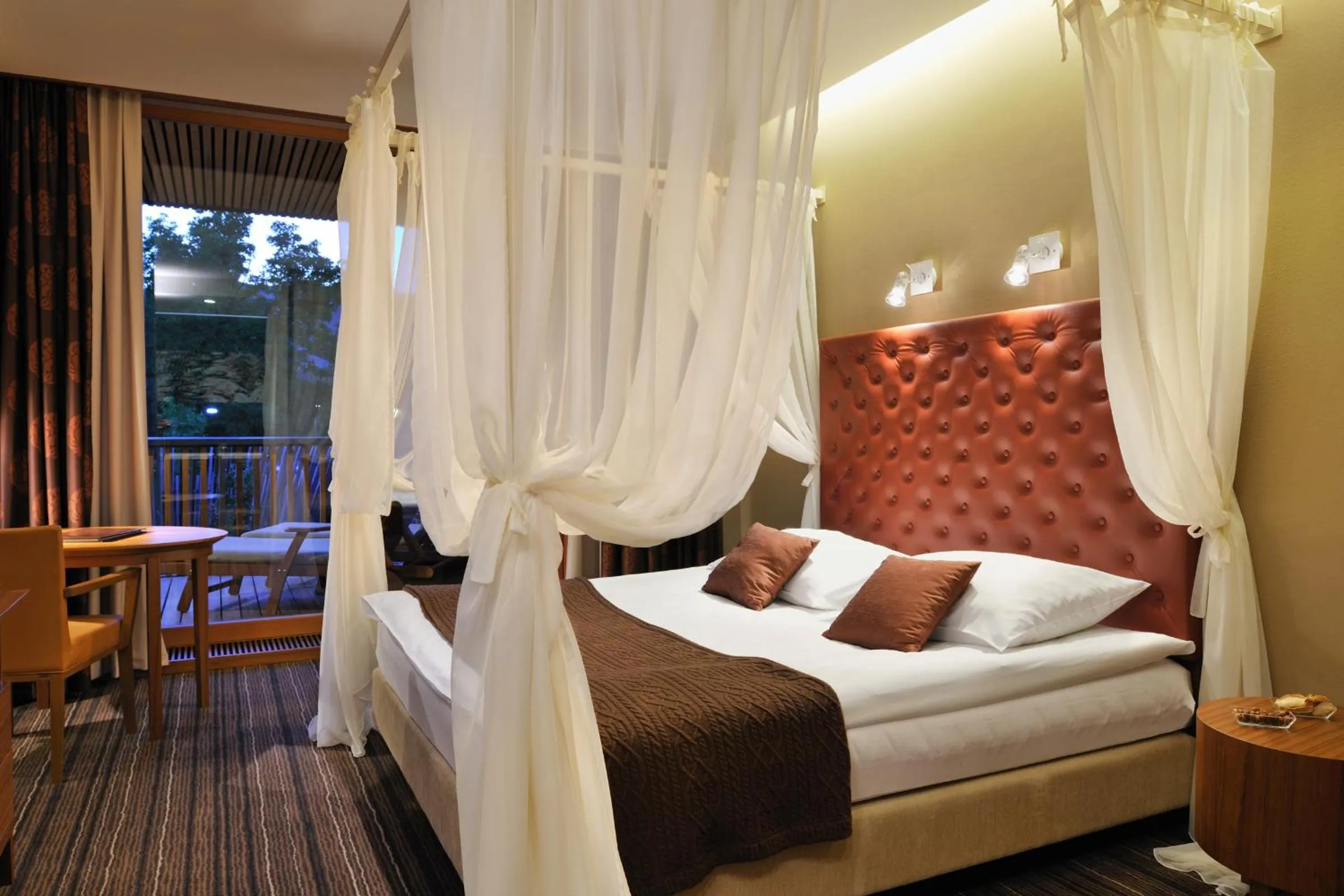 Bedroom, Bed in Hotel Balnea Superior - Terme Krka