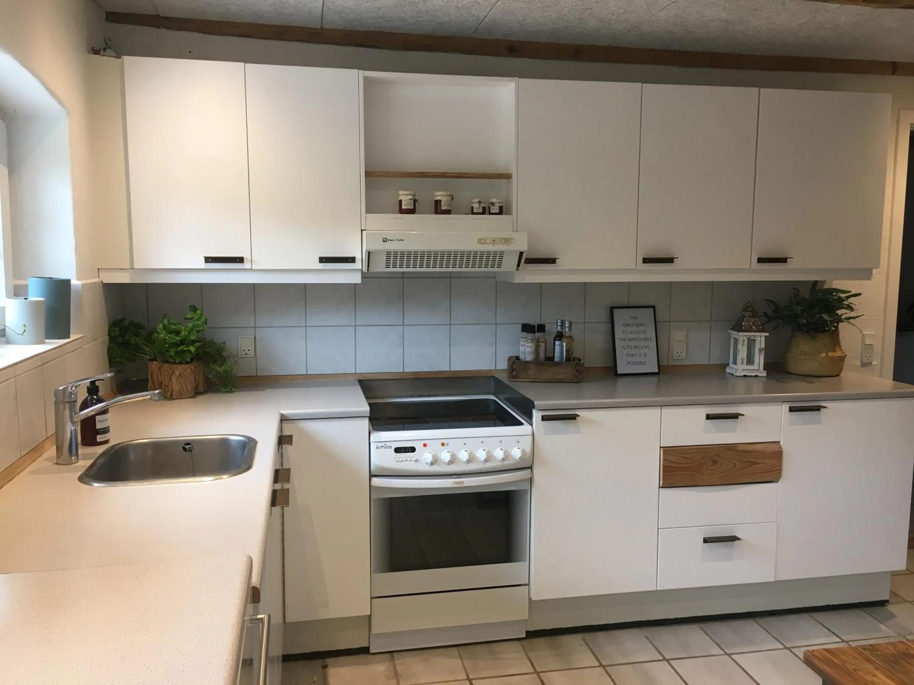 Kitchen or kitchenette in Hos Mette