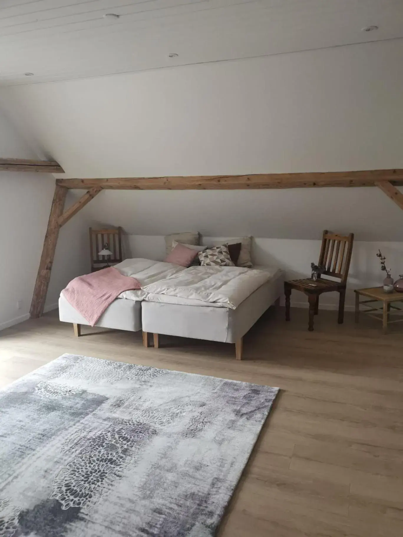 Quadruple Room with Private Bathroom and Balcony - single occupancy in Hos Mette Quadruple Room with Private Bathroom and Balcony - single occupancy in Hos Mette