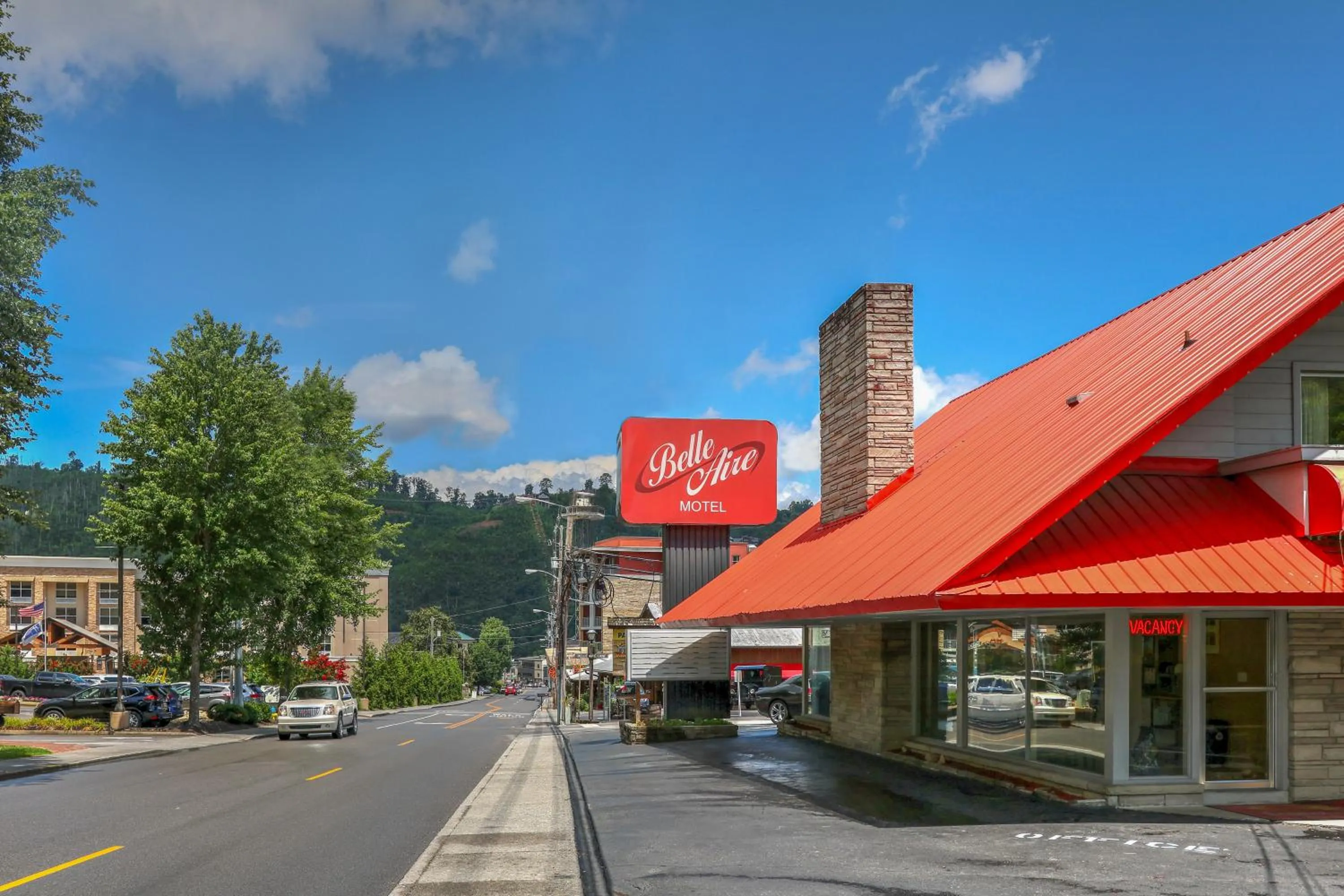 Facade/entrance in Belle Aire Motel - Downtown Convention Center - Gatlinburg