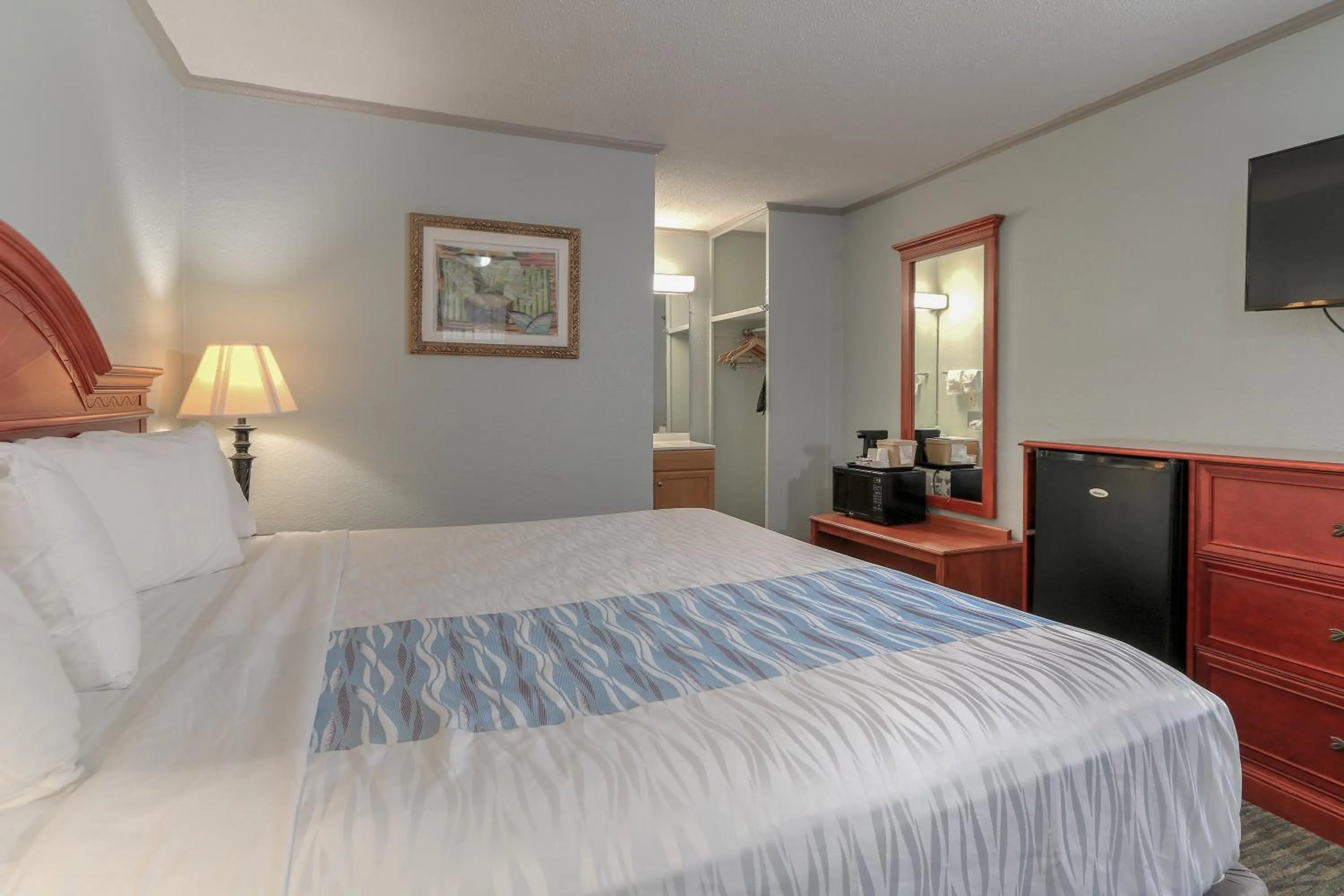 Bed in Belle Aire Motel - Downtown Convention Center - Gatlinburg