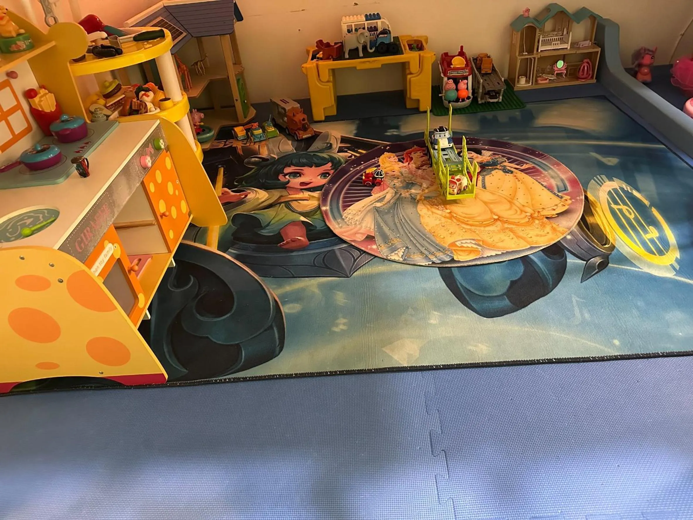 Photo of the whole room in Kenting Mola