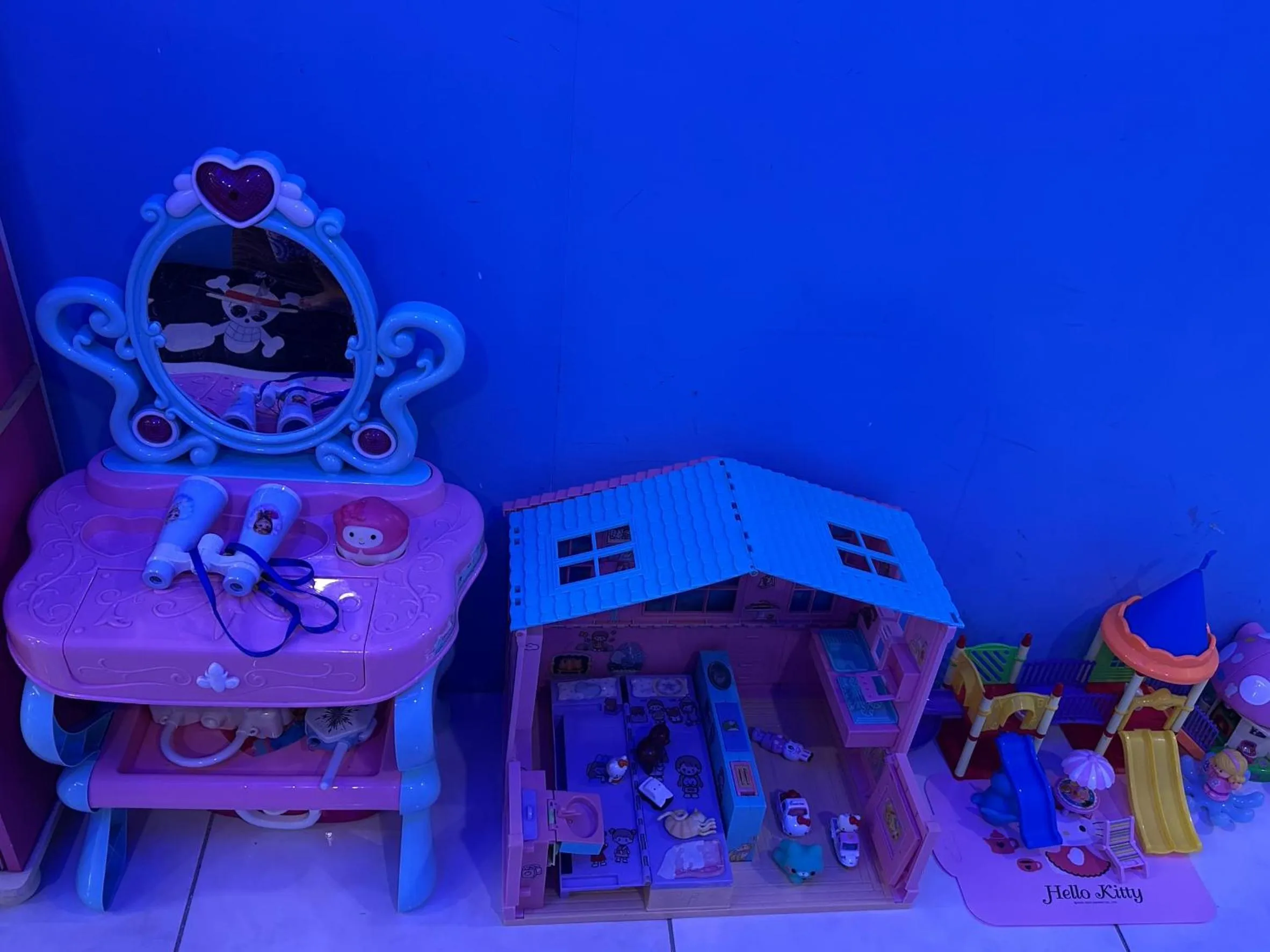 Photo of the whole room in Kenting Mola