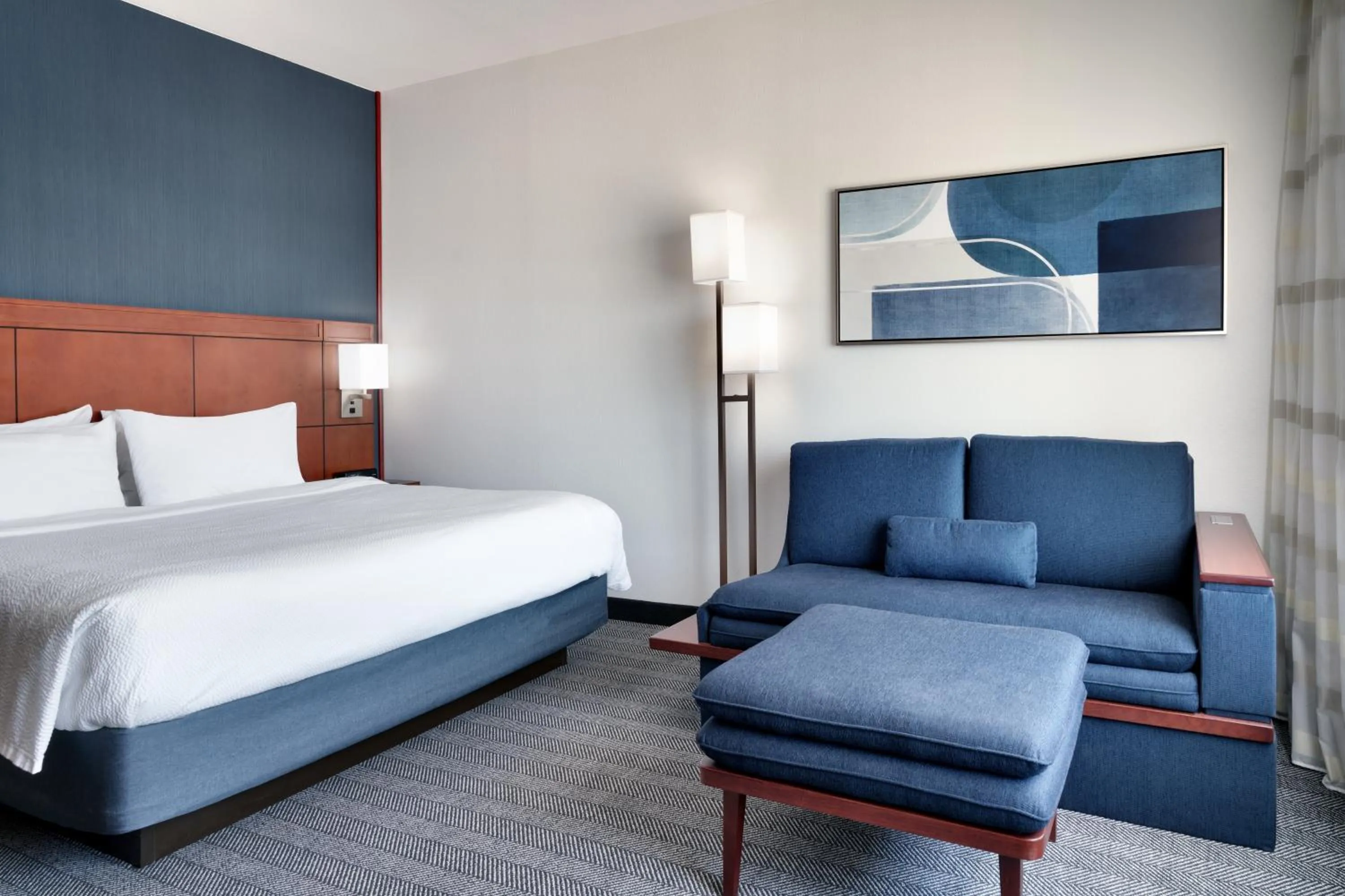 Photo of the whole room, Bed in Courtyard by Marriott Houston NASA Clear Lake