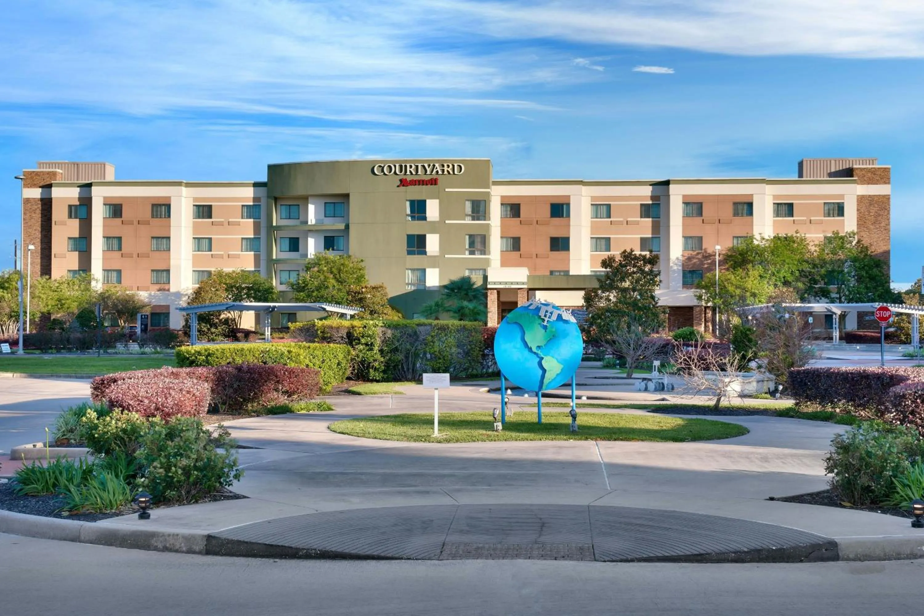 Property building in Courtyard by Marriott Houston NASA Clear Lake