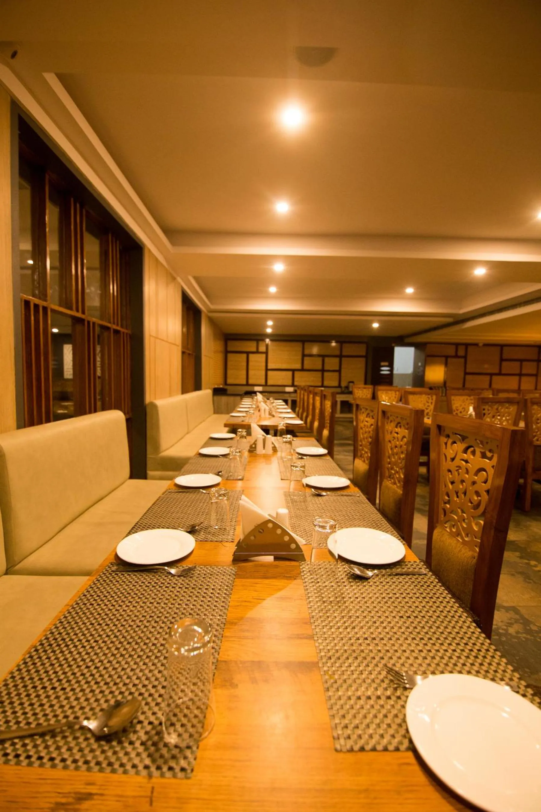 Restaurant/places to eat in The River Front Resort