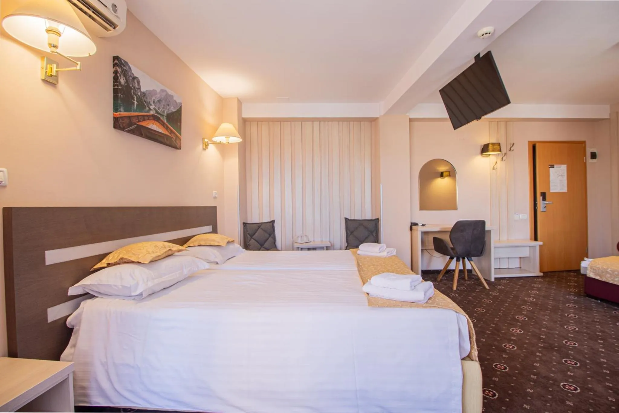 Bed in Casa Mureșan