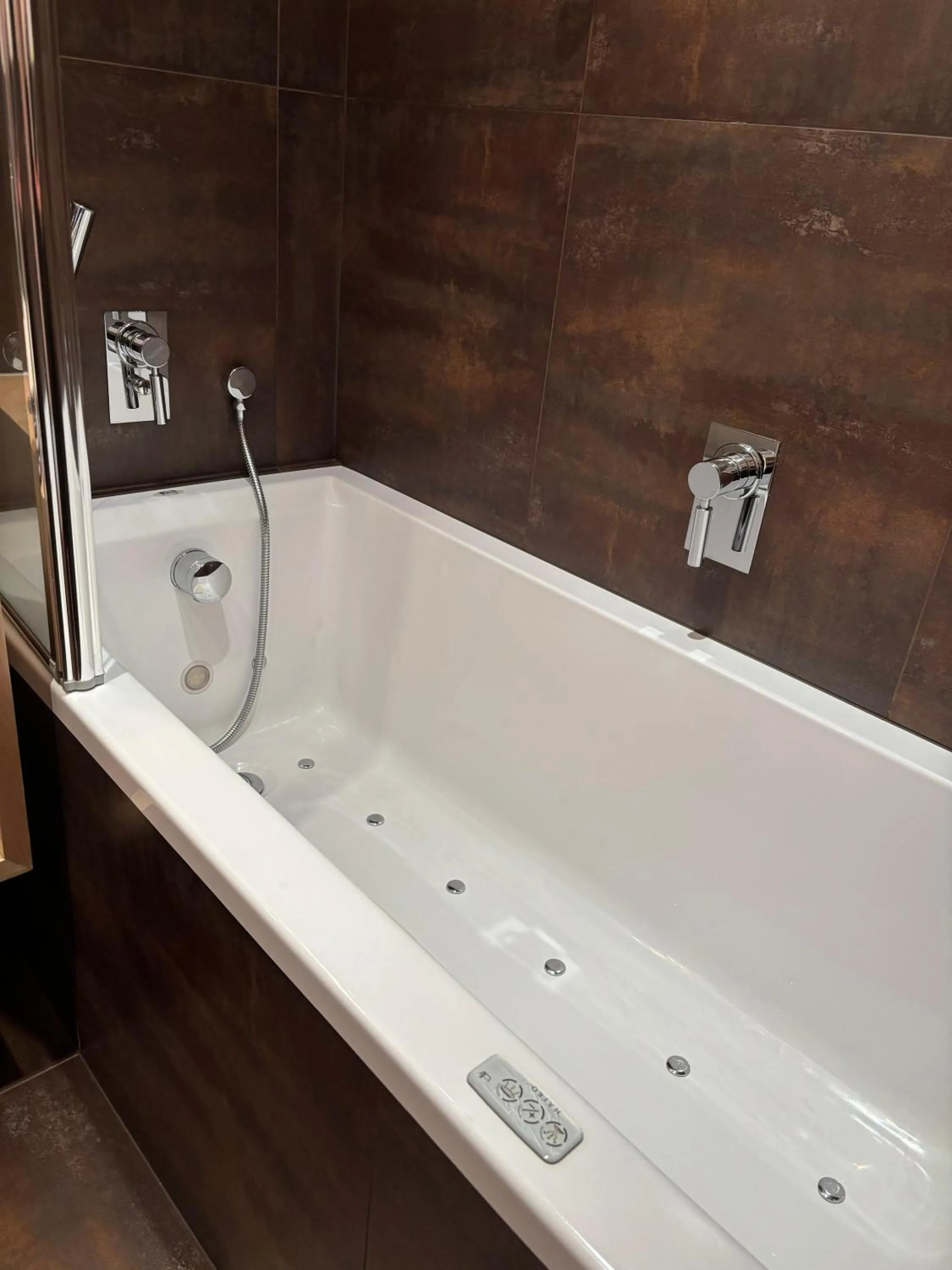 Bath in Wellnesshotel Mein Almhof Superior