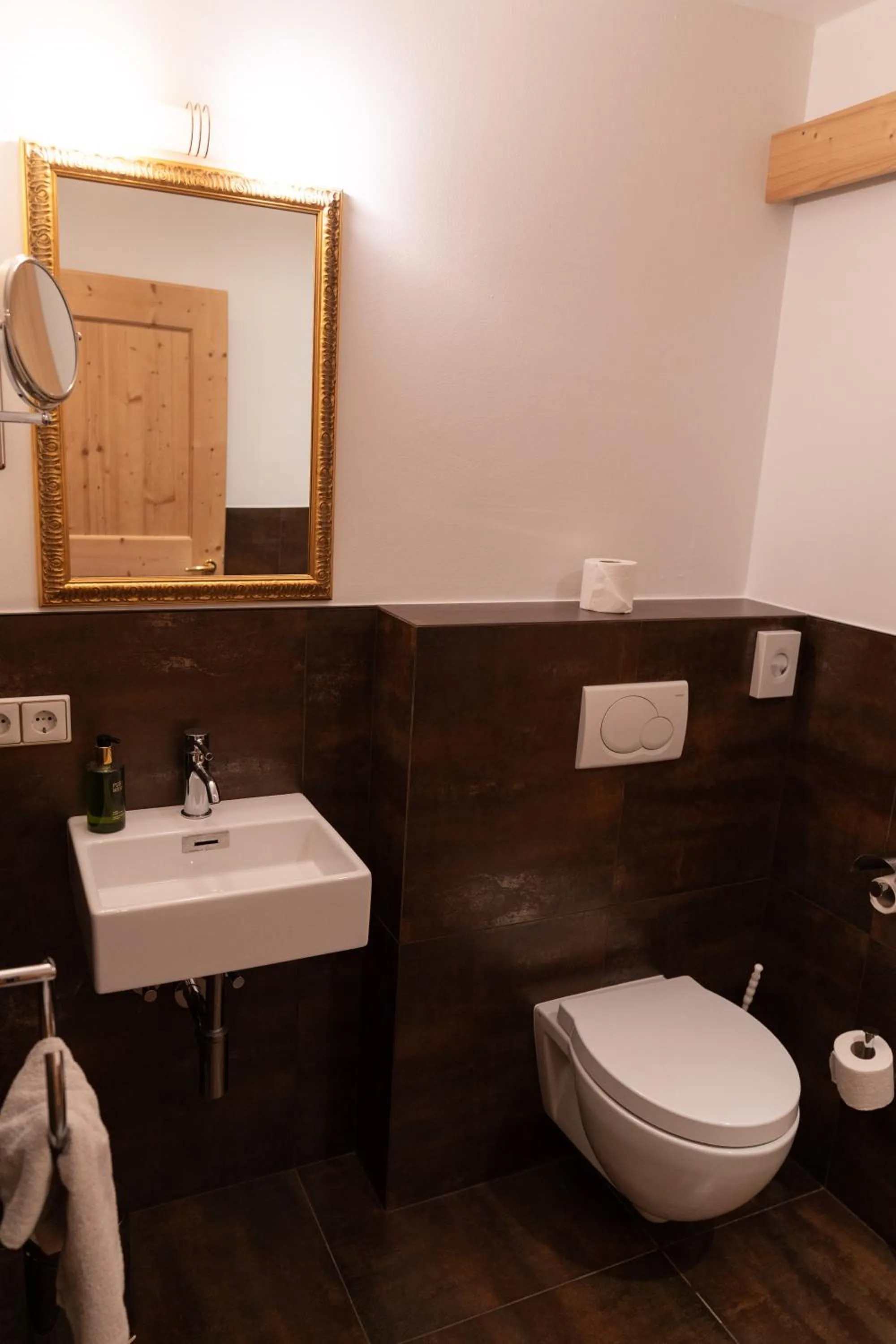 Toilet in Wellnesshotel Mein Almhof Superior