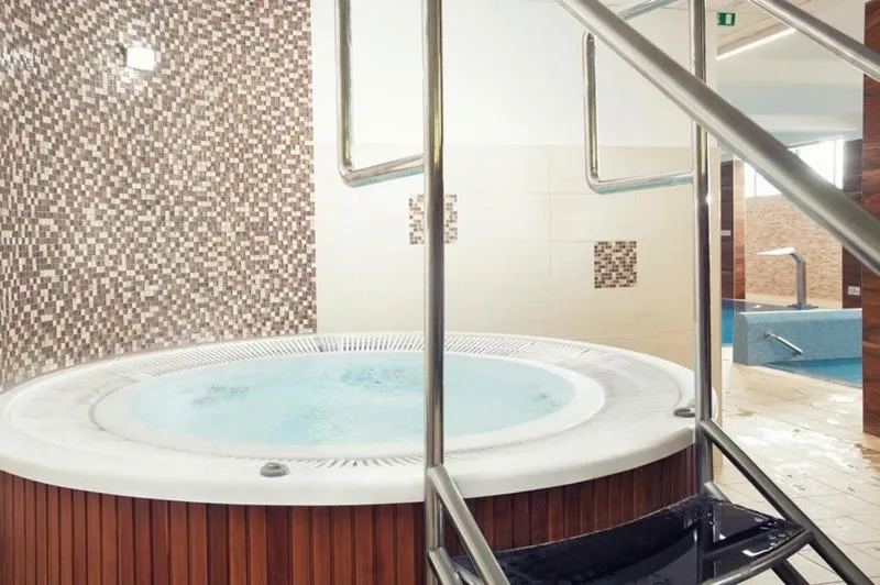 Hot Tub in Instytut Zdrowia Sofra FIT & SPA
