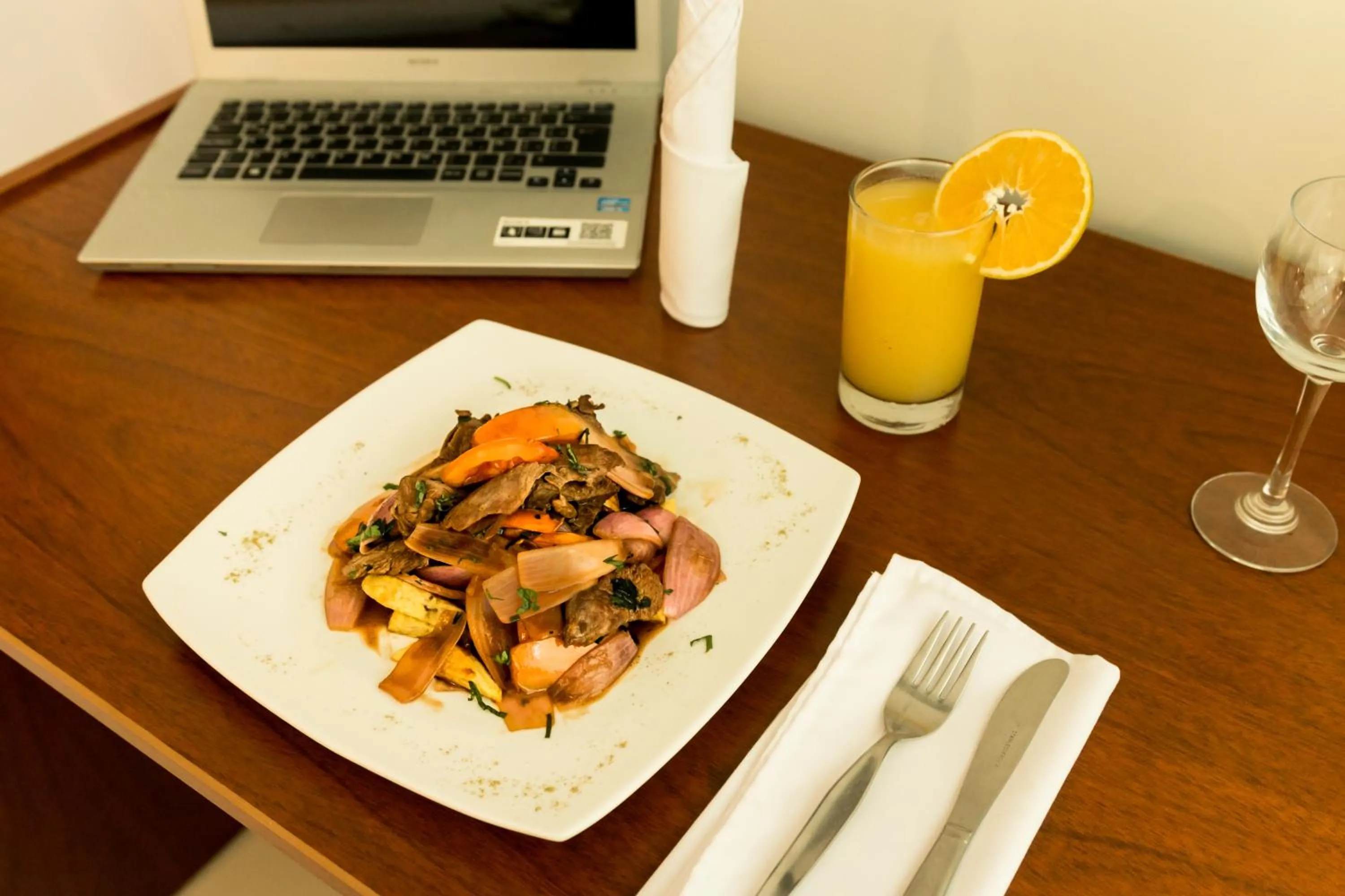 Cumbaza Hotel & Convenciones