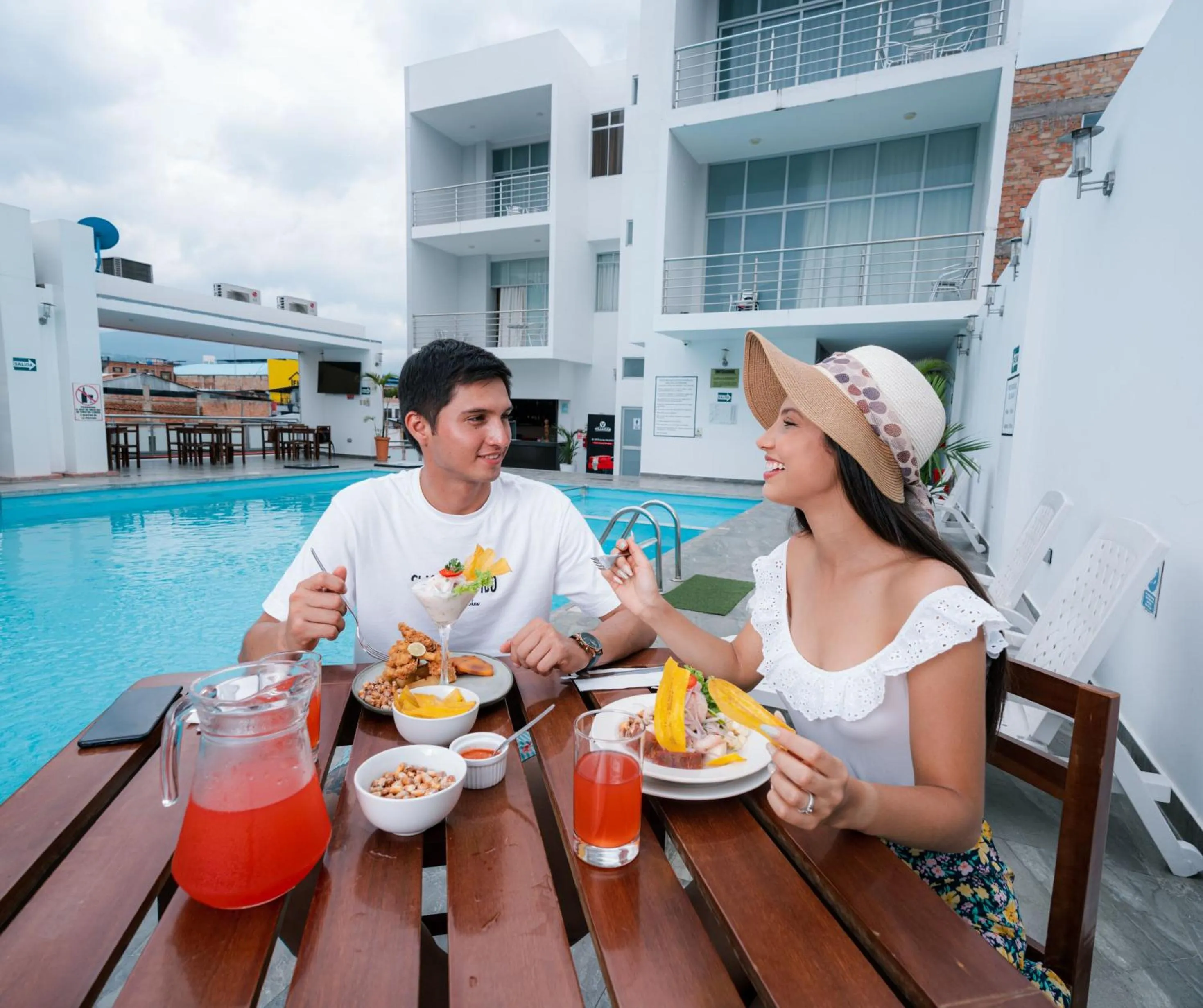 Cumbaza Hotel & Convenciones