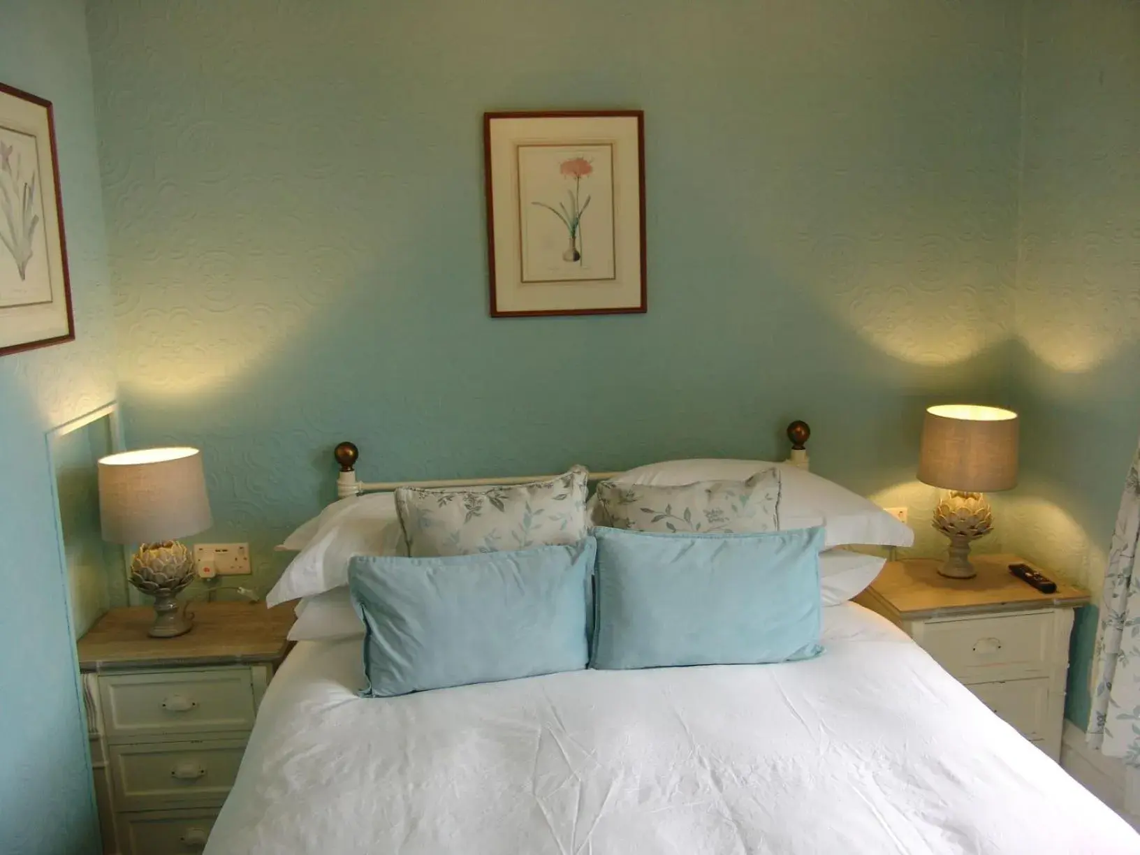 Deluxe Double Room - single occupancy in Osborne House B&B Workington Deluxe Double Room - single occupancy in Osborne House B&B Workington