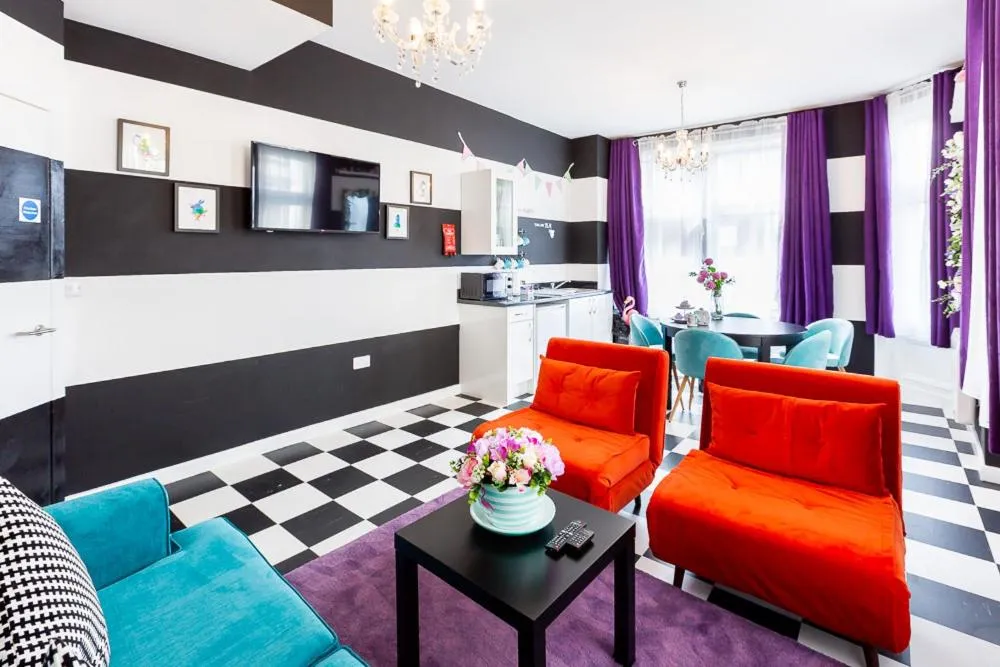 Living room in Honeypot House