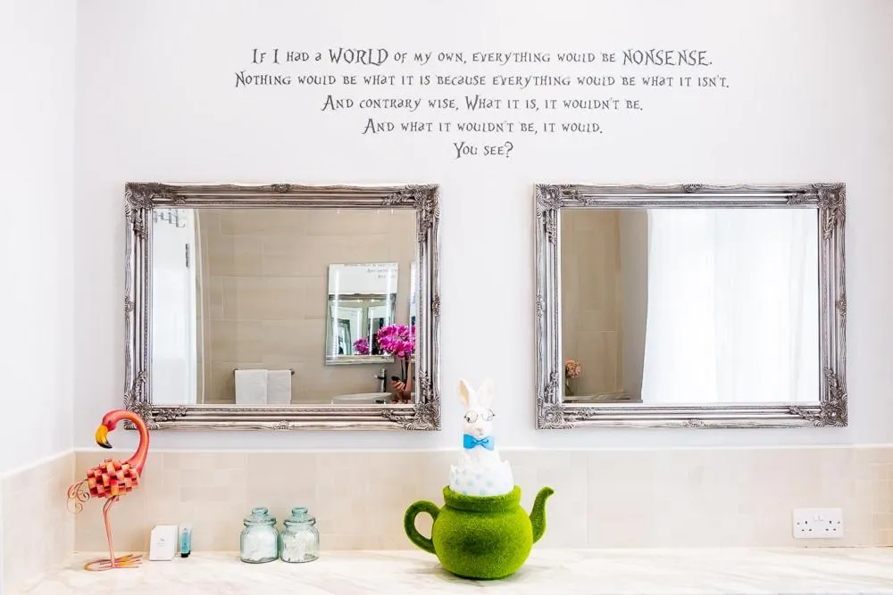 Bathroom in Honeypot House