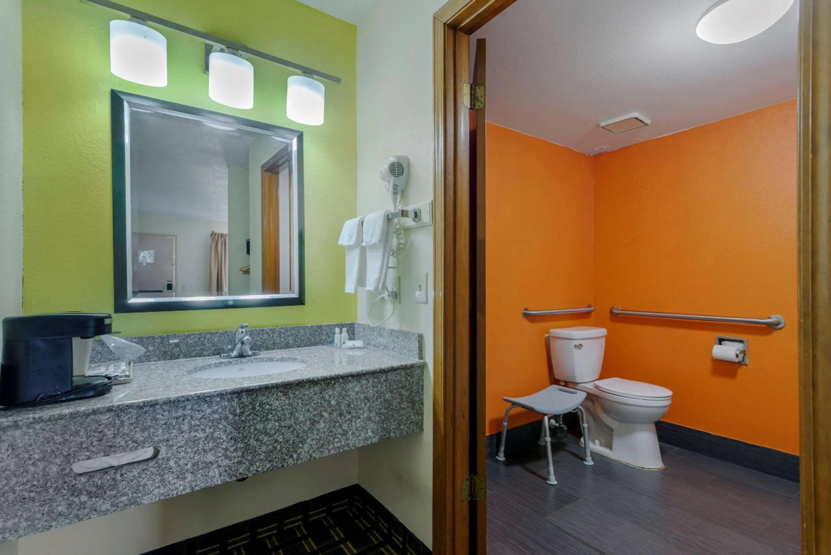 Bathroom in Quality Inn Acworth North