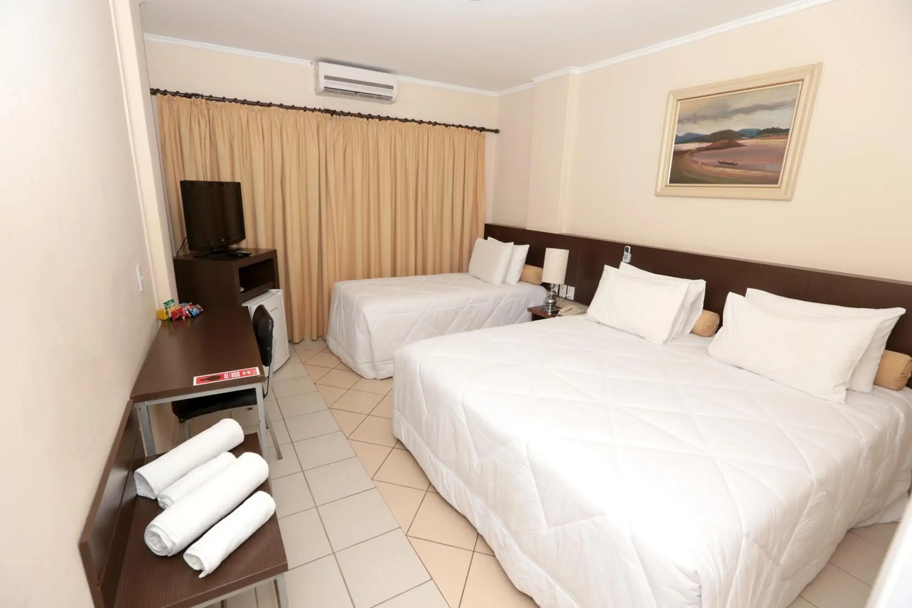 Standard Triple Room in Imperador Palace Hotel Franca Standard Triple Room in Imperador Palace Hotel Franca