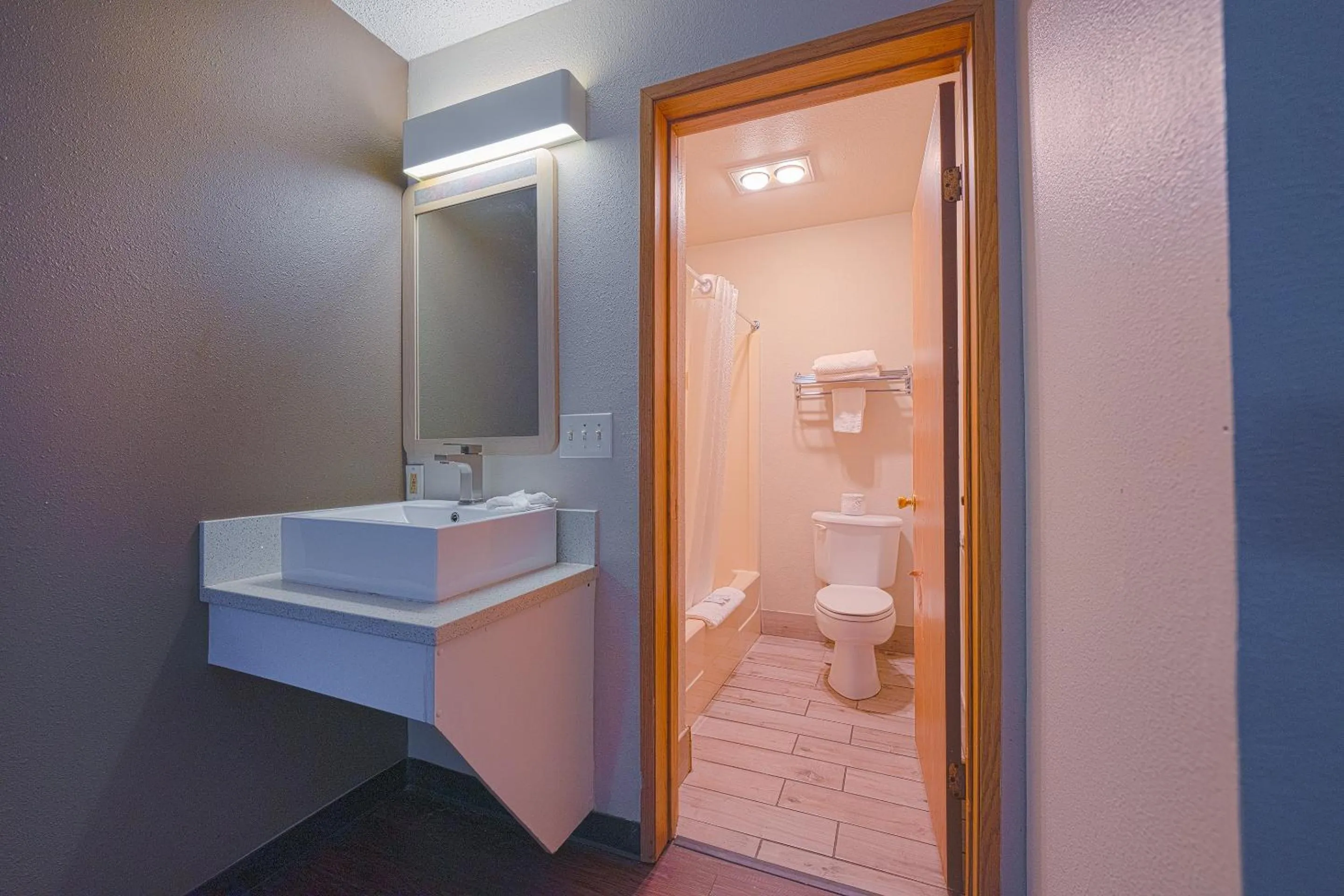 Bathroom in Budget Inn Gladstone By OYO - Portland Clackamas