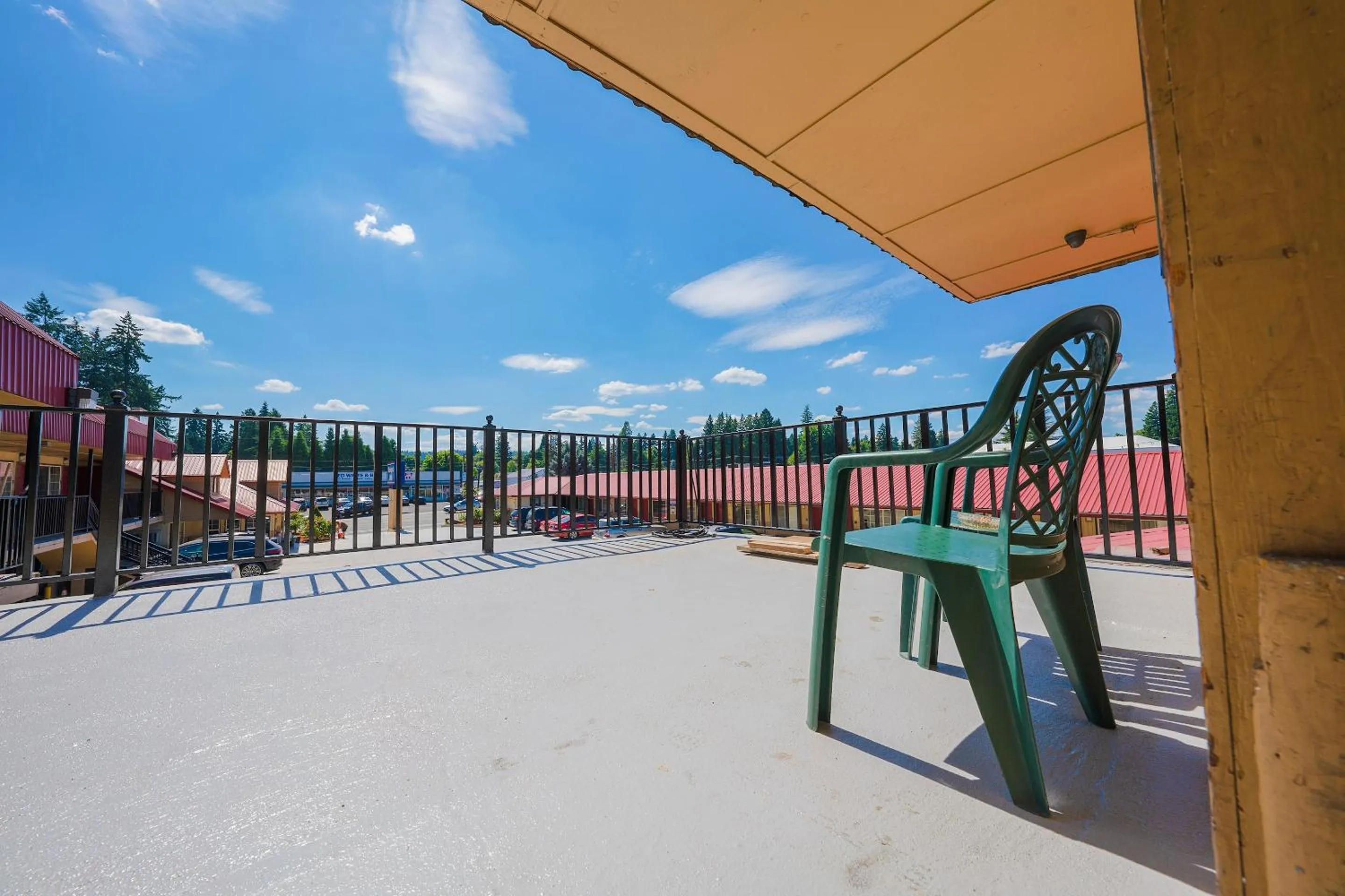 Lobby or reception in Budget Inn Gladstone By OYO - Portland Clackamas